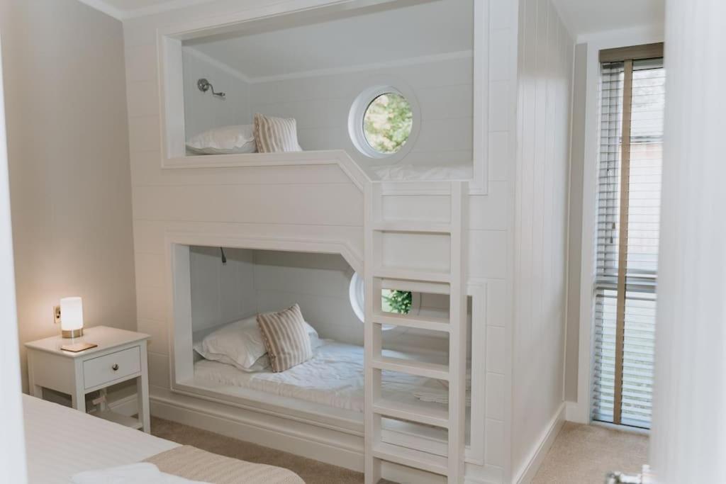Two-Bedroom House photo 2