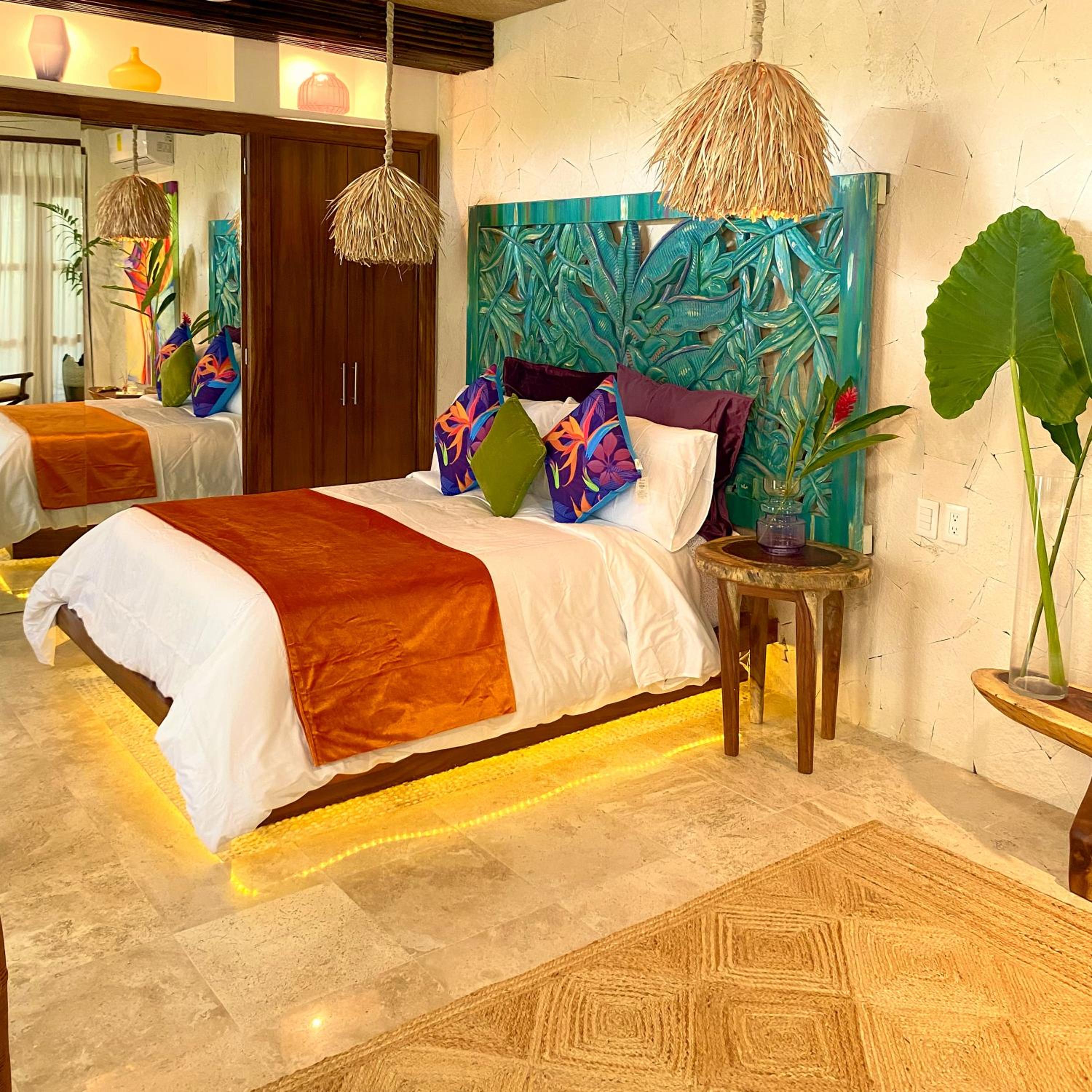 Junior Suite with Private Pool - Photo 8