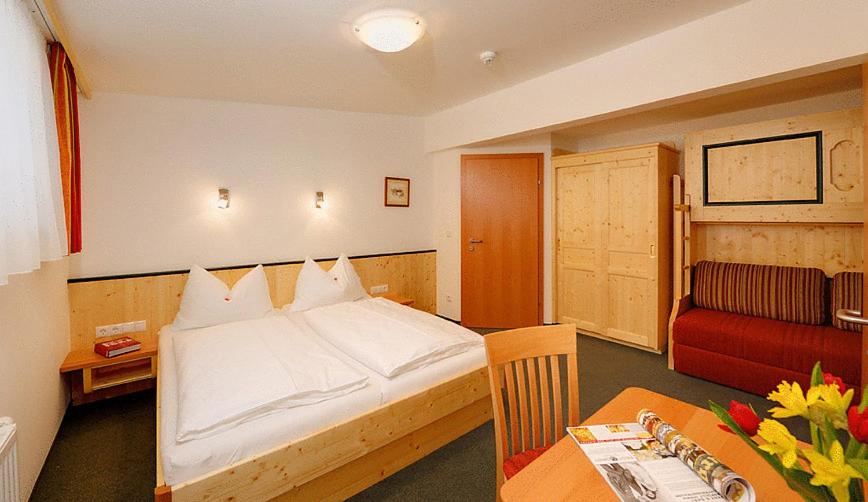 Double Room - Photo 1