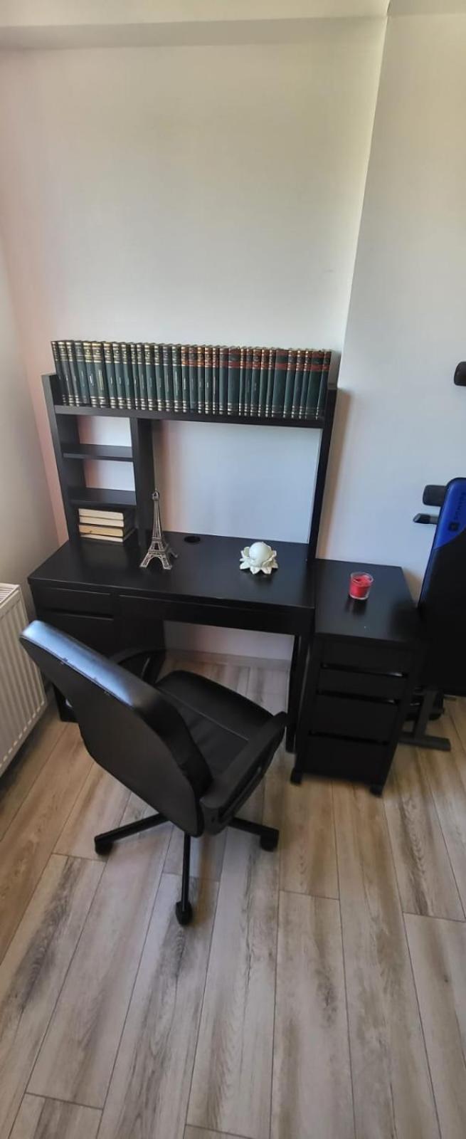 One-Bedroom Apartment - Photo 2