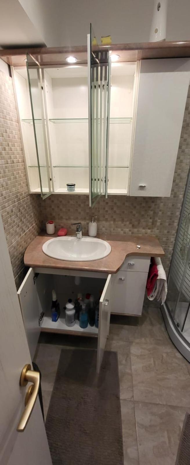 One-Bedroom Apartment - Photo 6