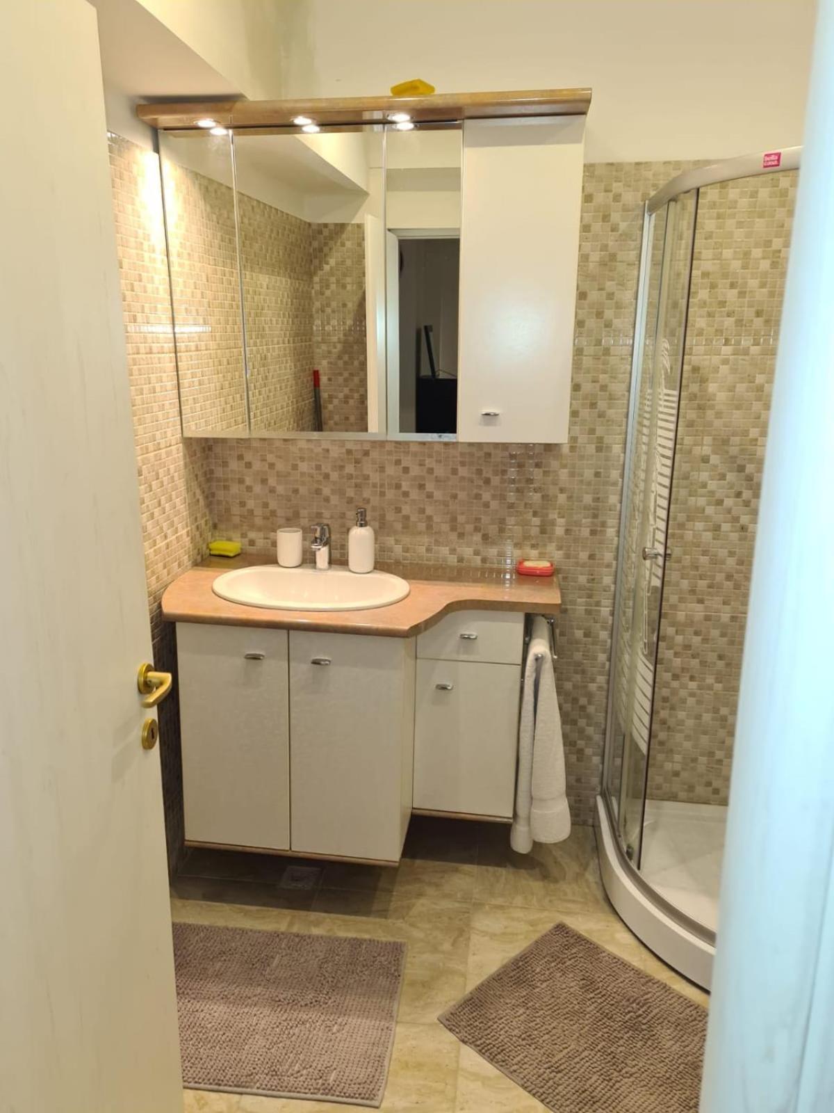 One-Bedroom Apartment - Photo 30