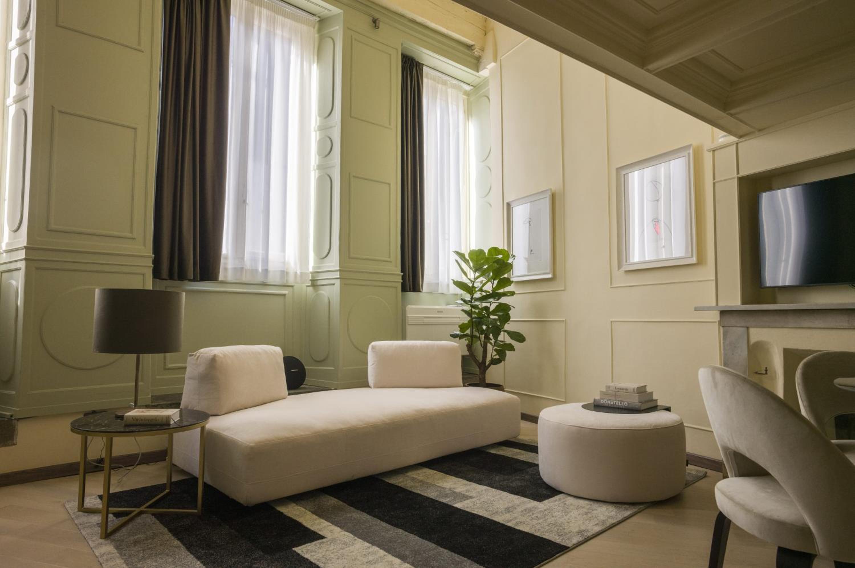 Superior Apartment