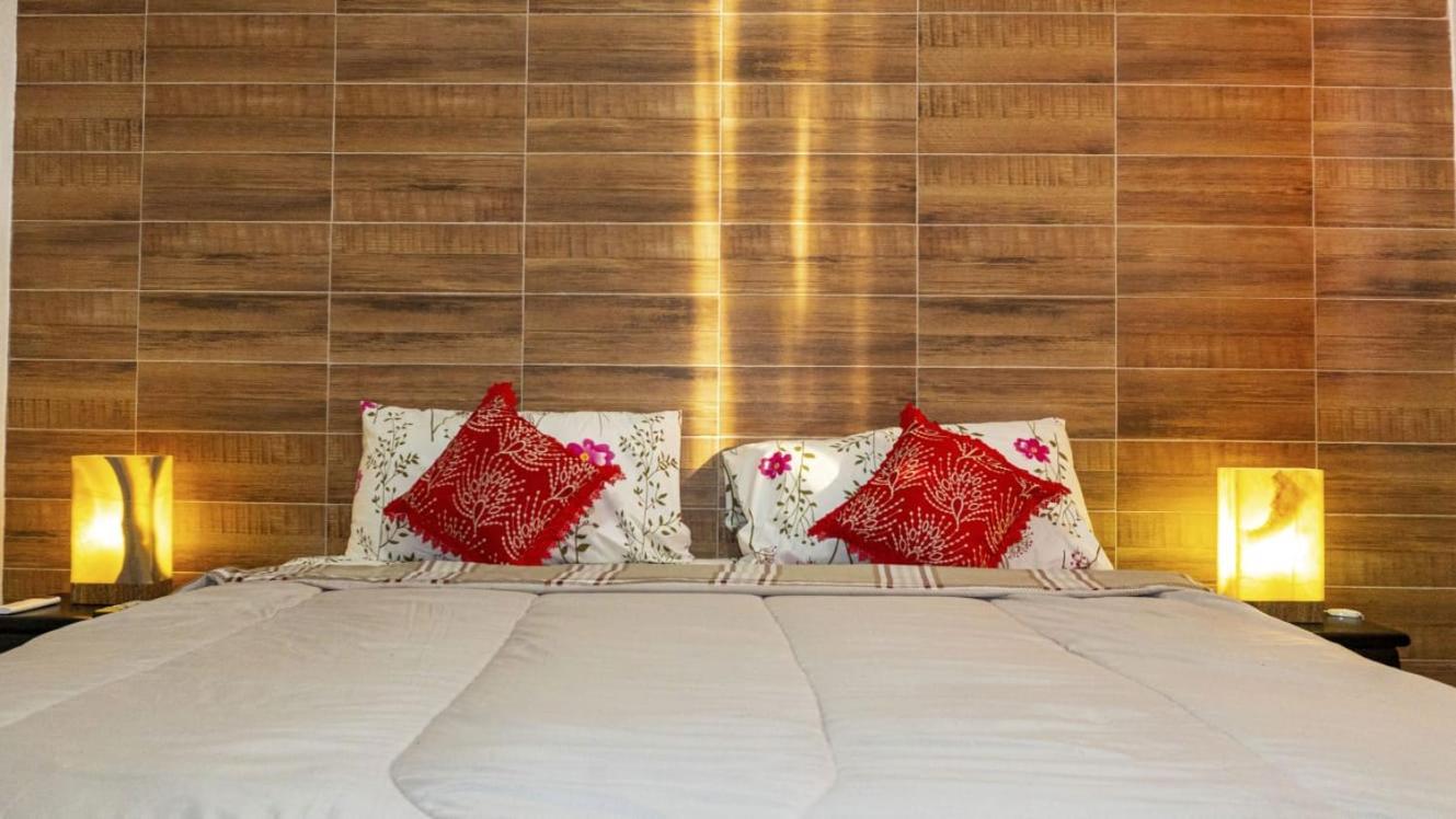 Deluxe Double Room with Sea View - Photo 4