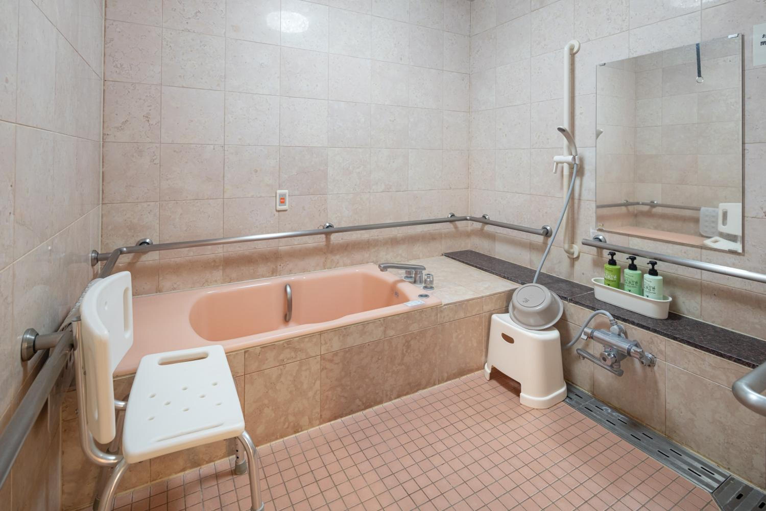 Accessible room (With Private Bath) photo 2