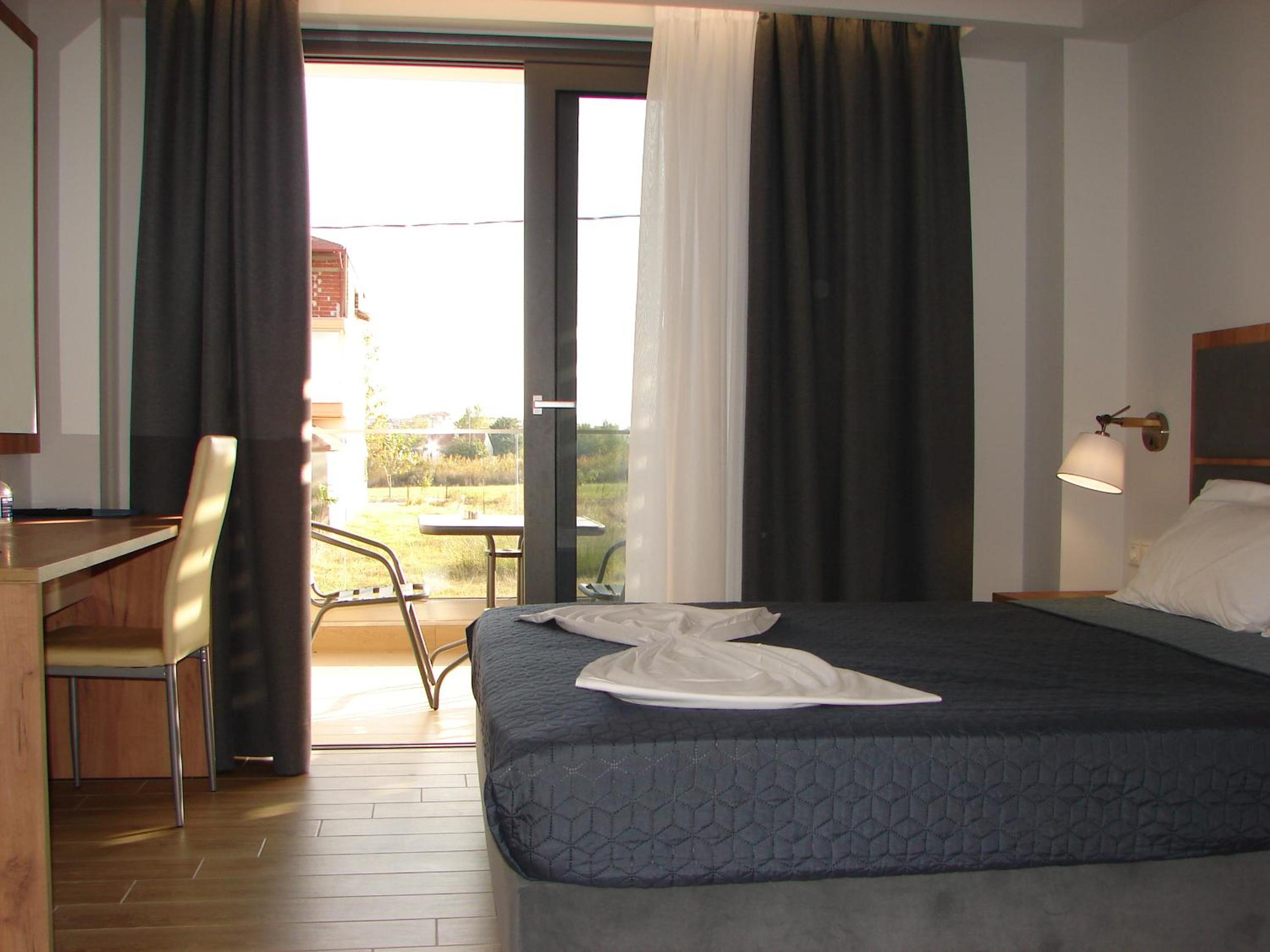 Superior King Room - Photo 2