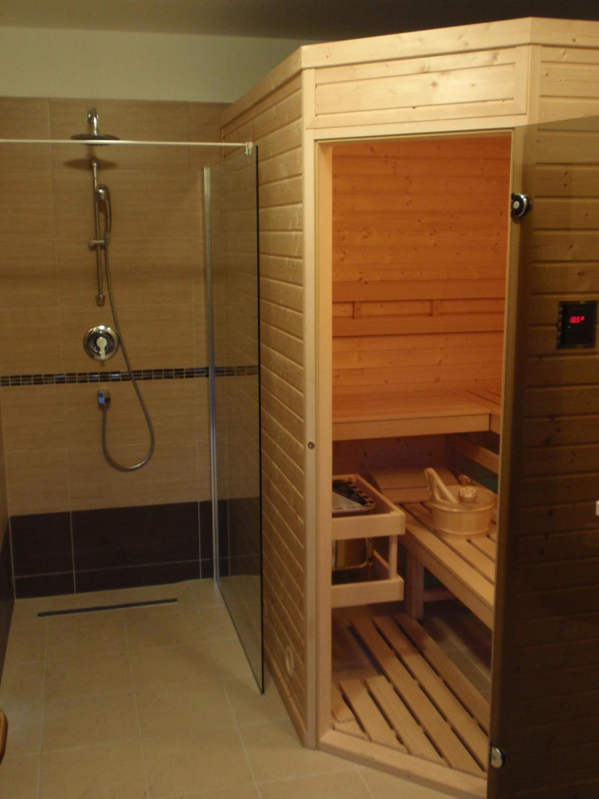 Apartment with Sauna photo 2