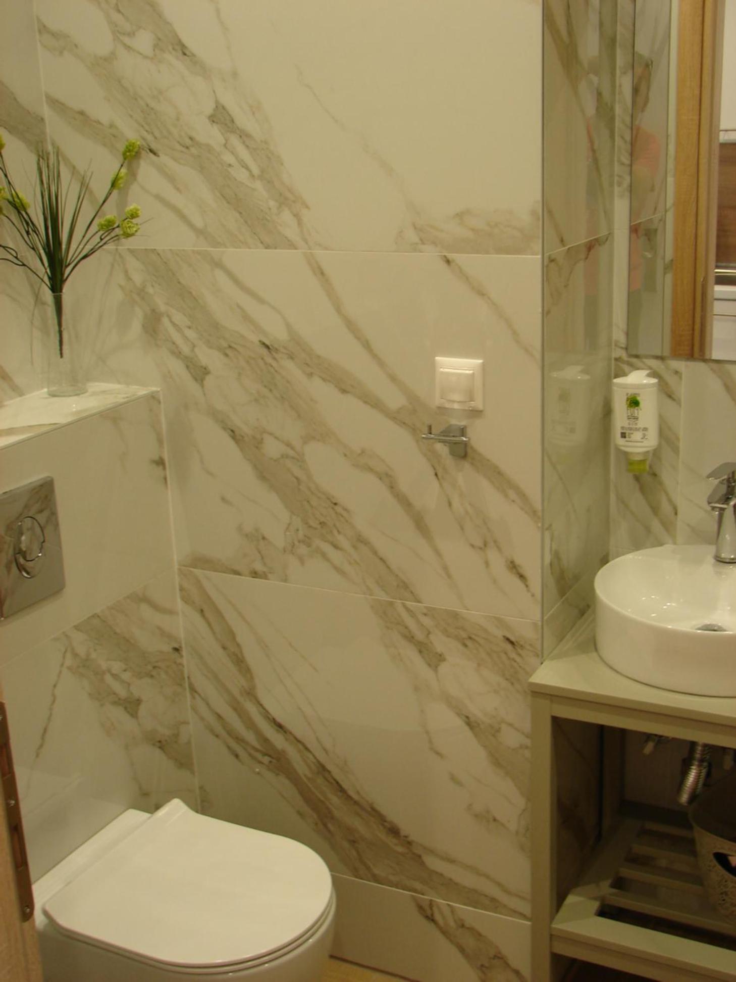 Superior King Room - Photo 5