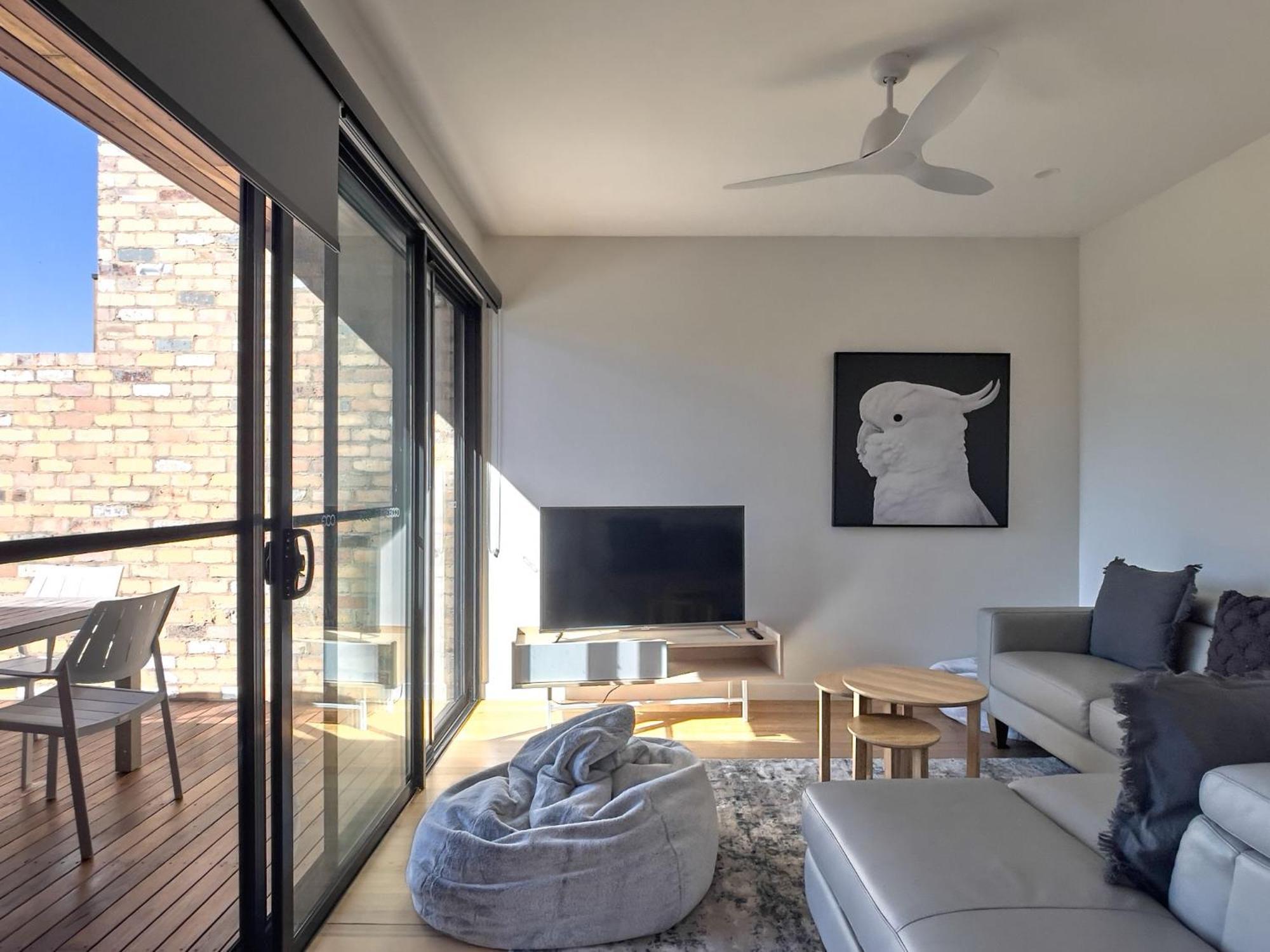 Apartment with Lake View photo 3