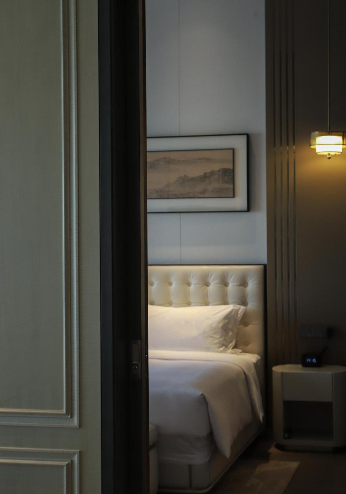 Luxury Deluxe Suite