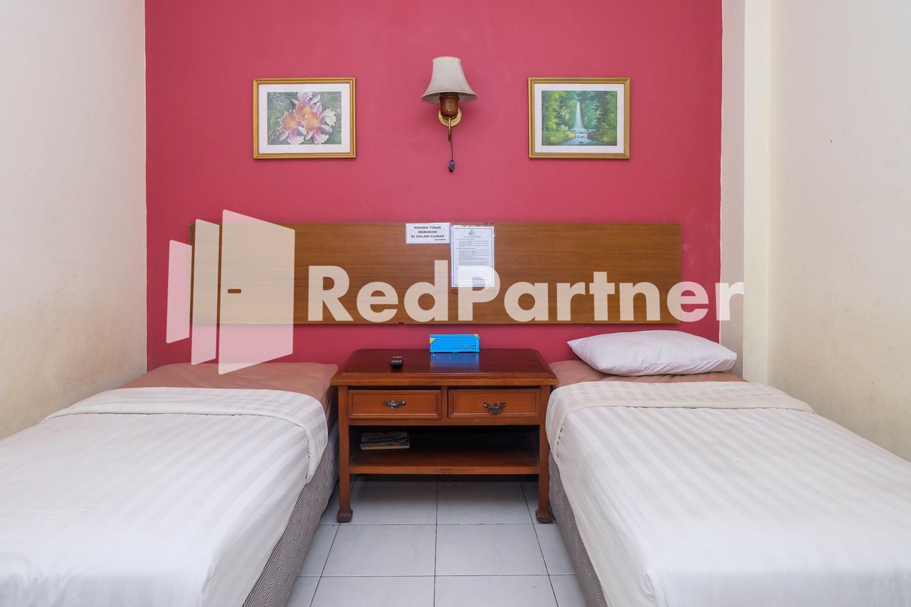 Deluxe Twin Room - Photo 9