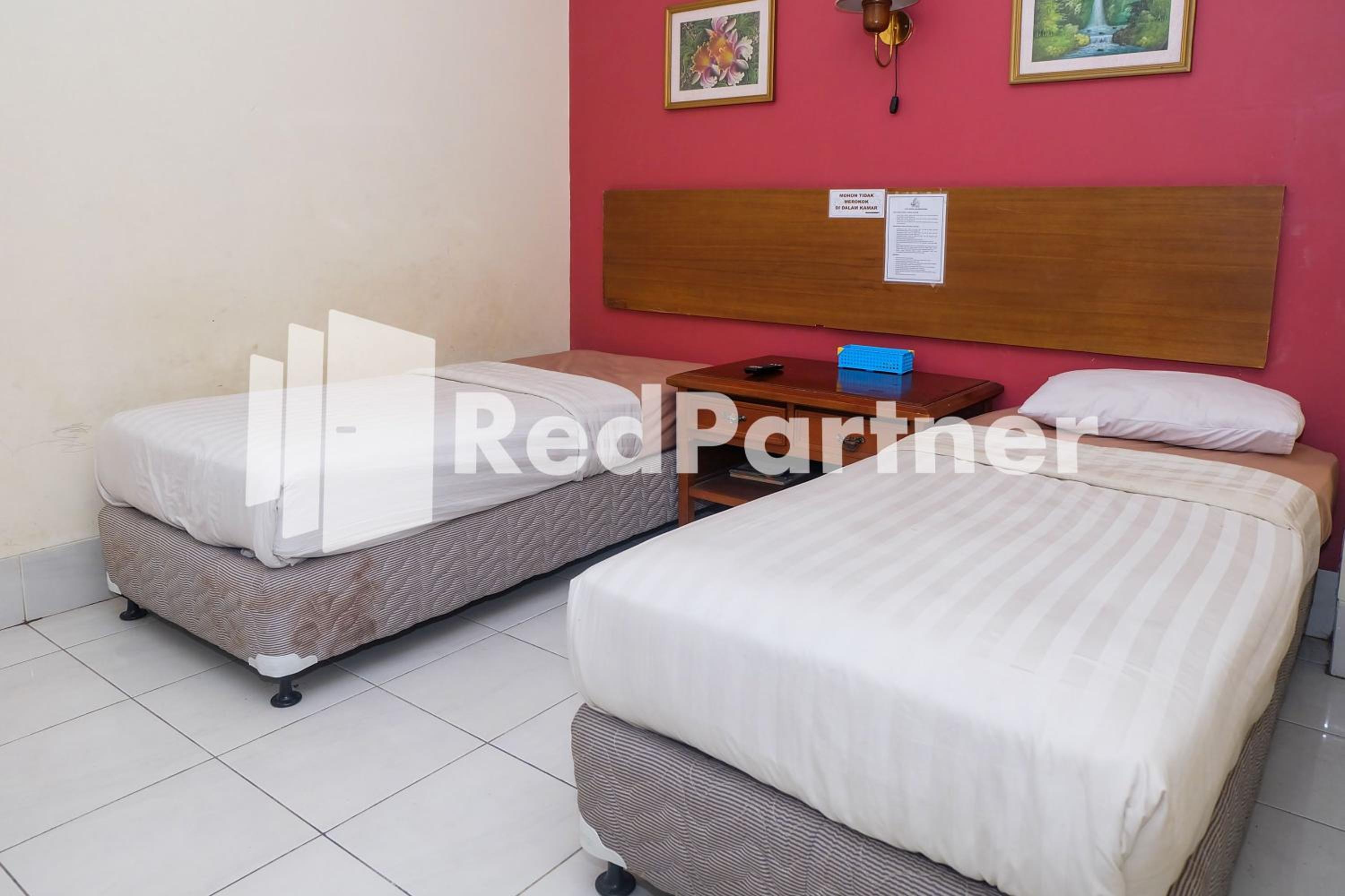 Deluxe Twin Room - Photo 10