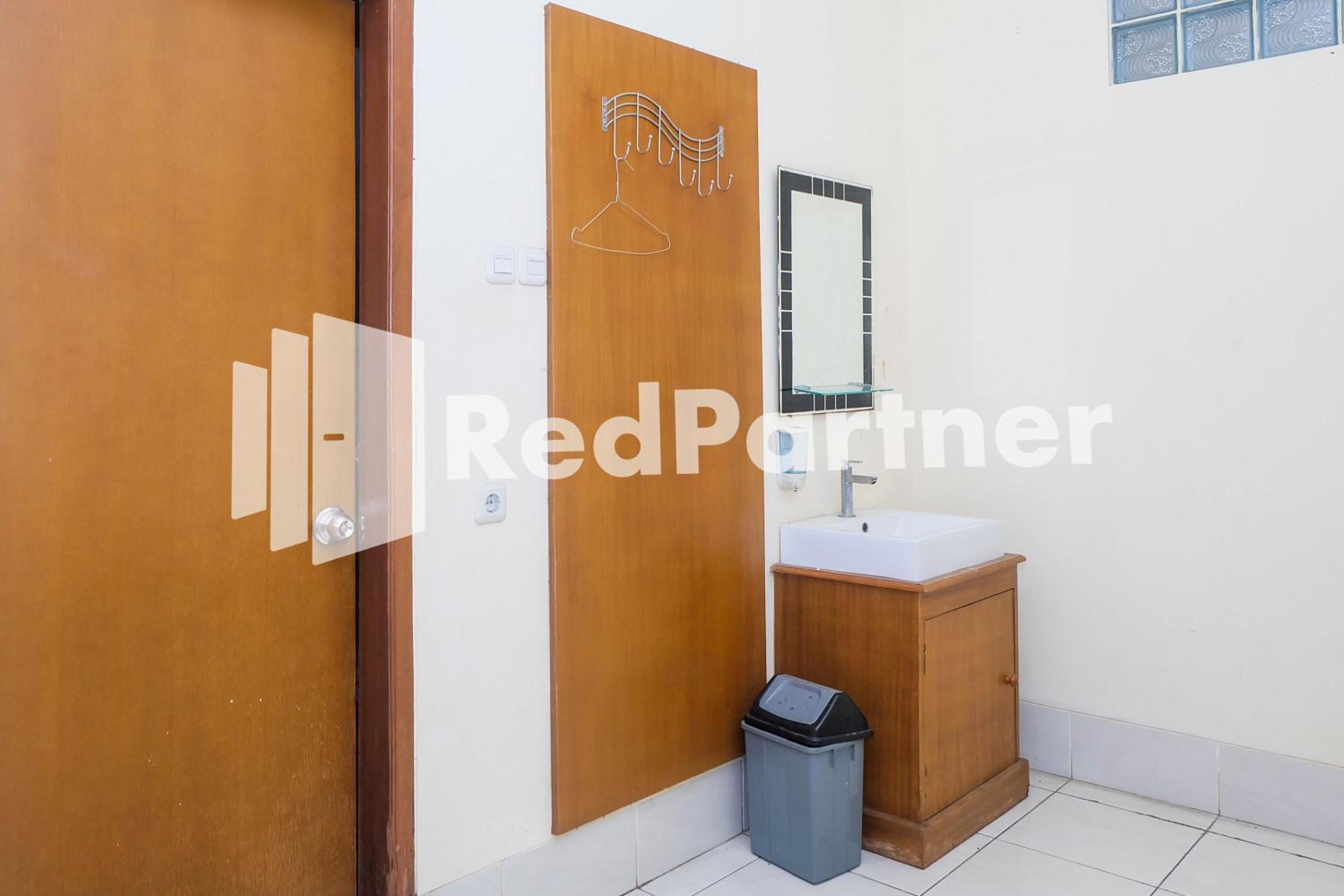 Deluxe Twin Room - Photo 6