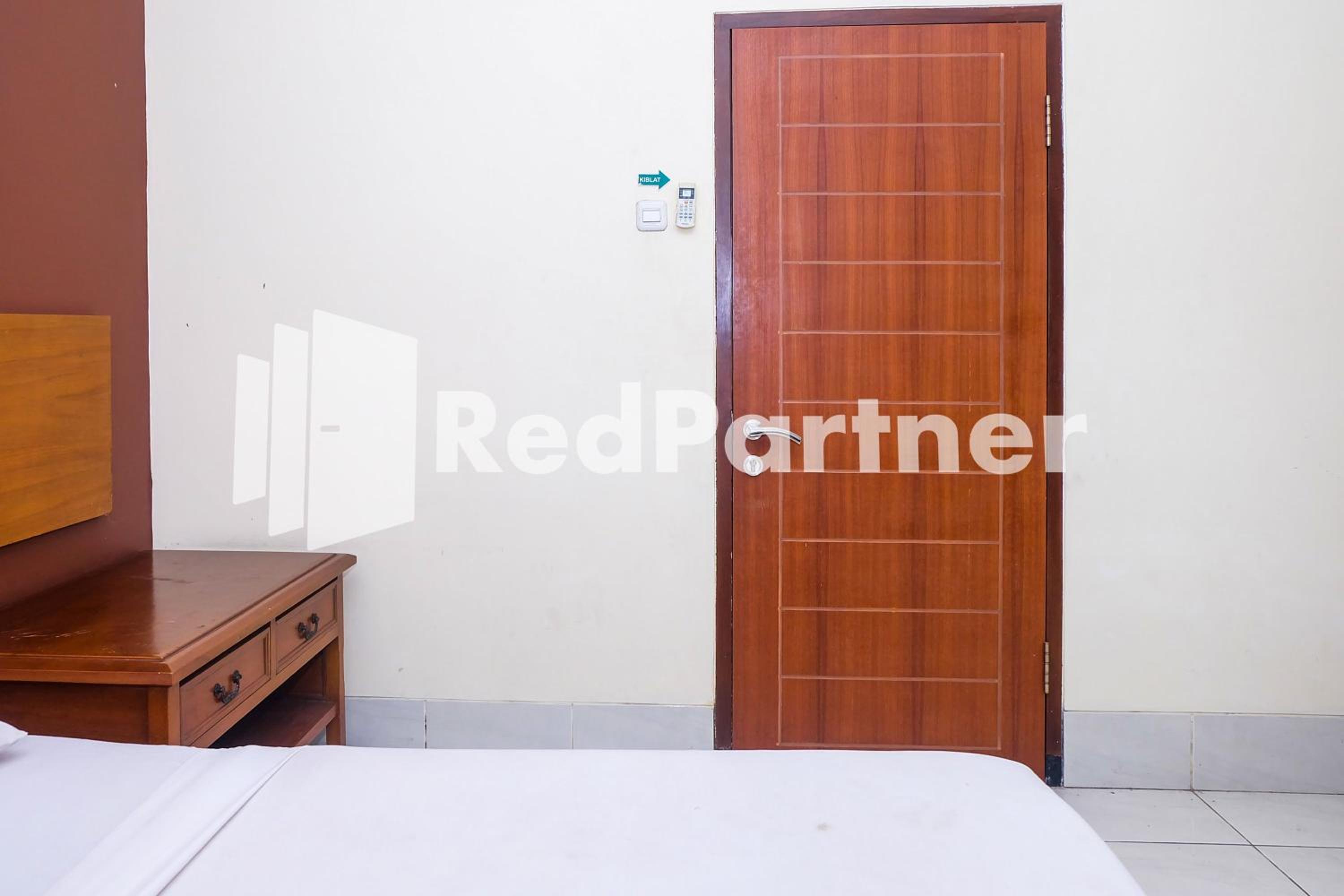 Deluxe Double Room - Photo 12