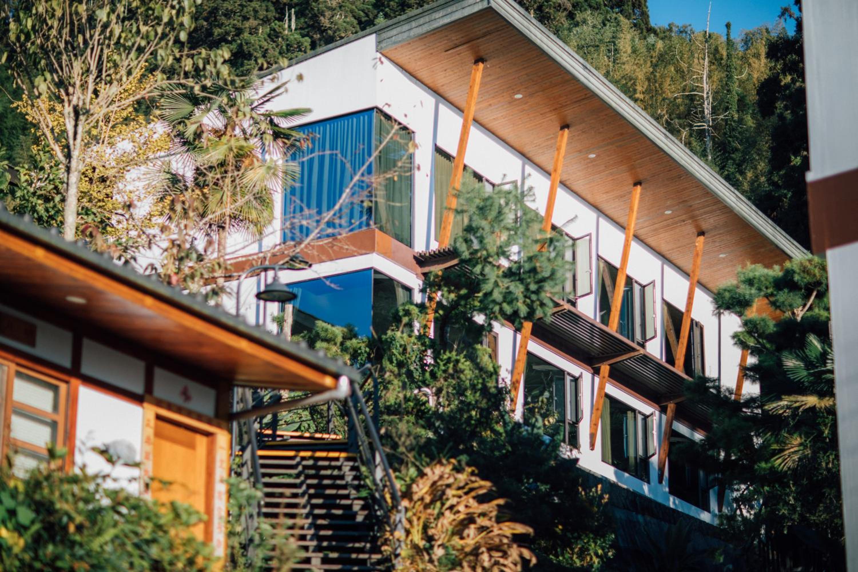 Suite With Mountain View photo 3