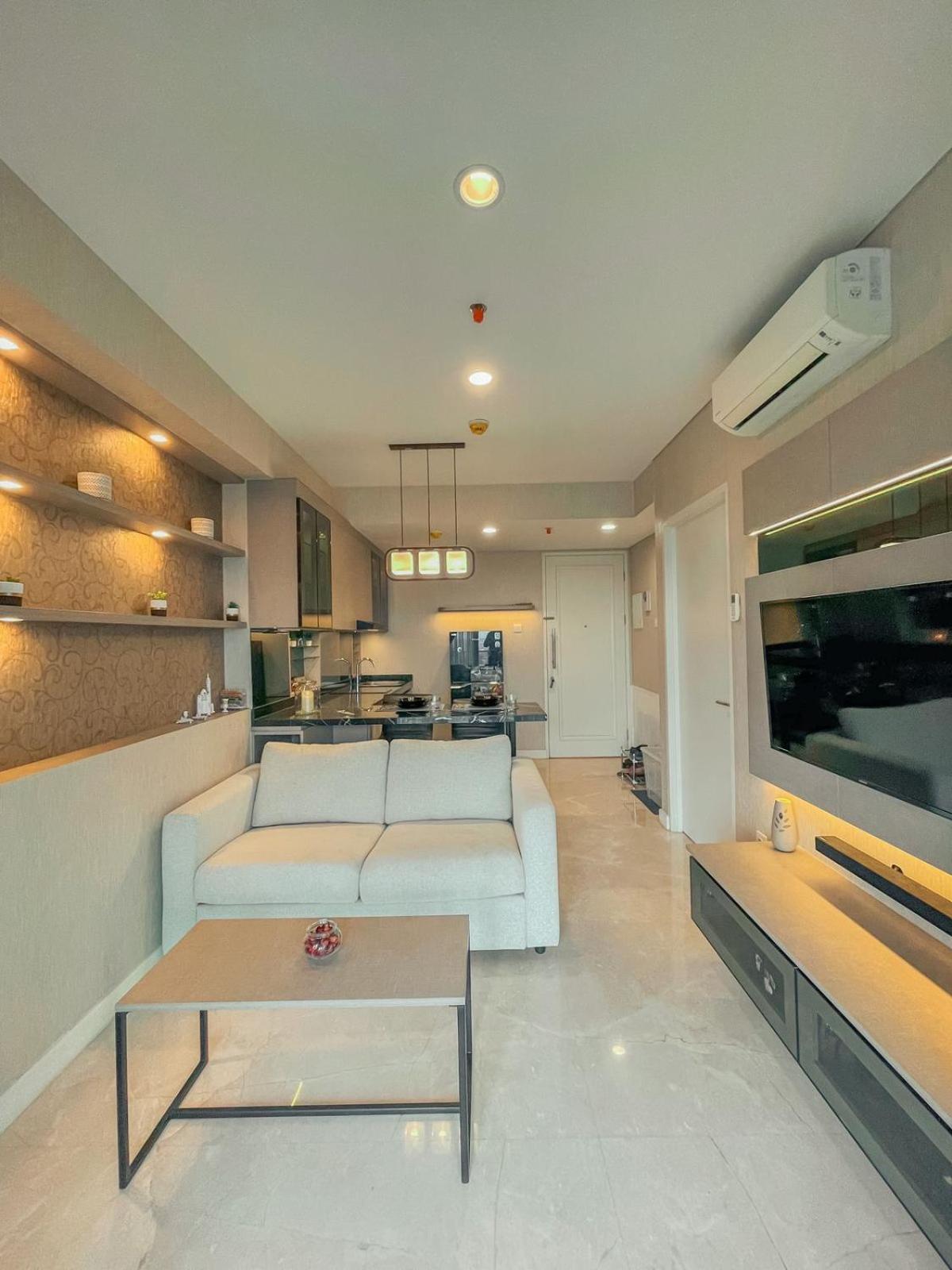 One-Bedroom Apartment - Photo 3