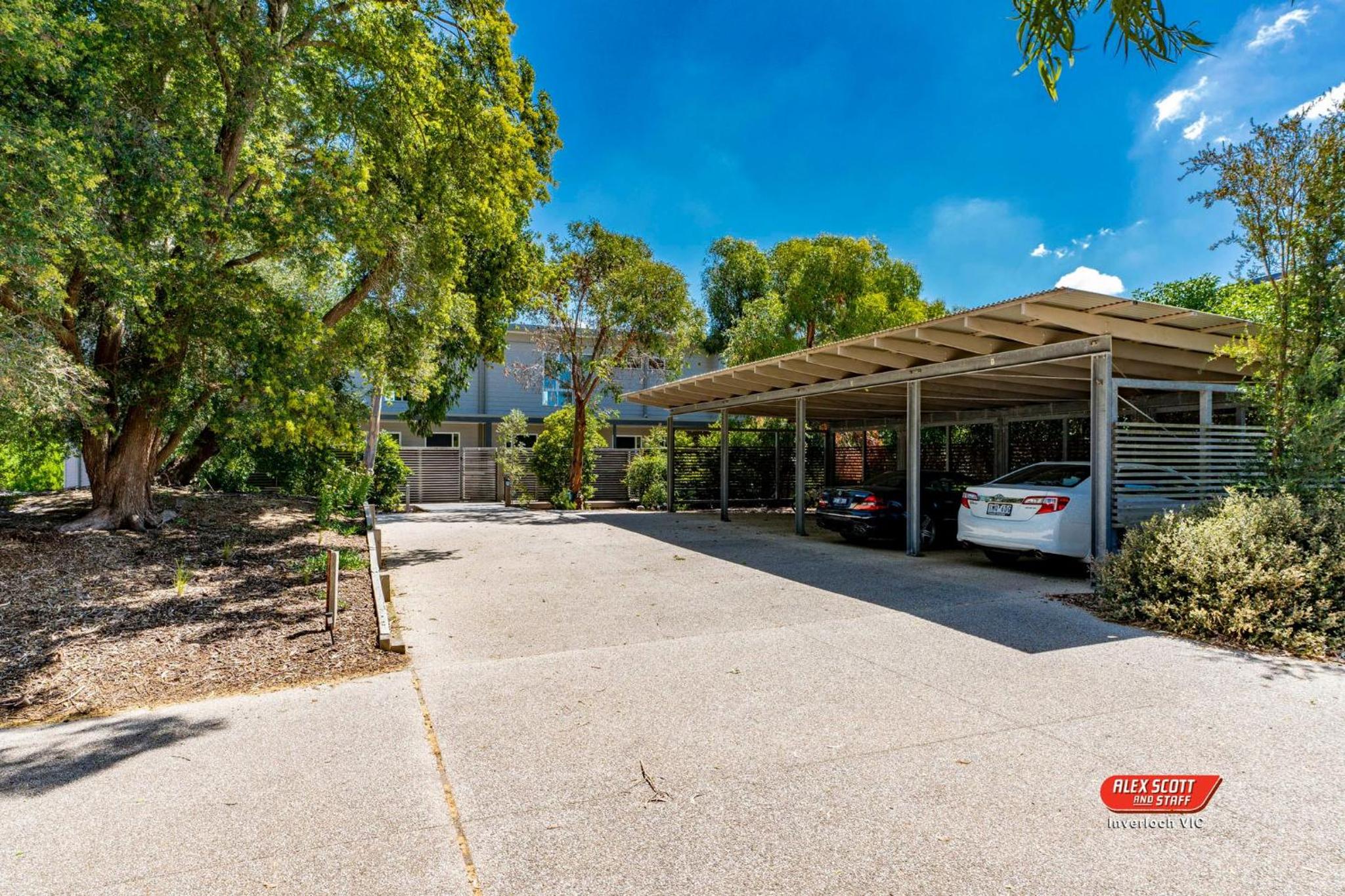 Three-Bedroom Apartment - Casuarina #3 photo 3