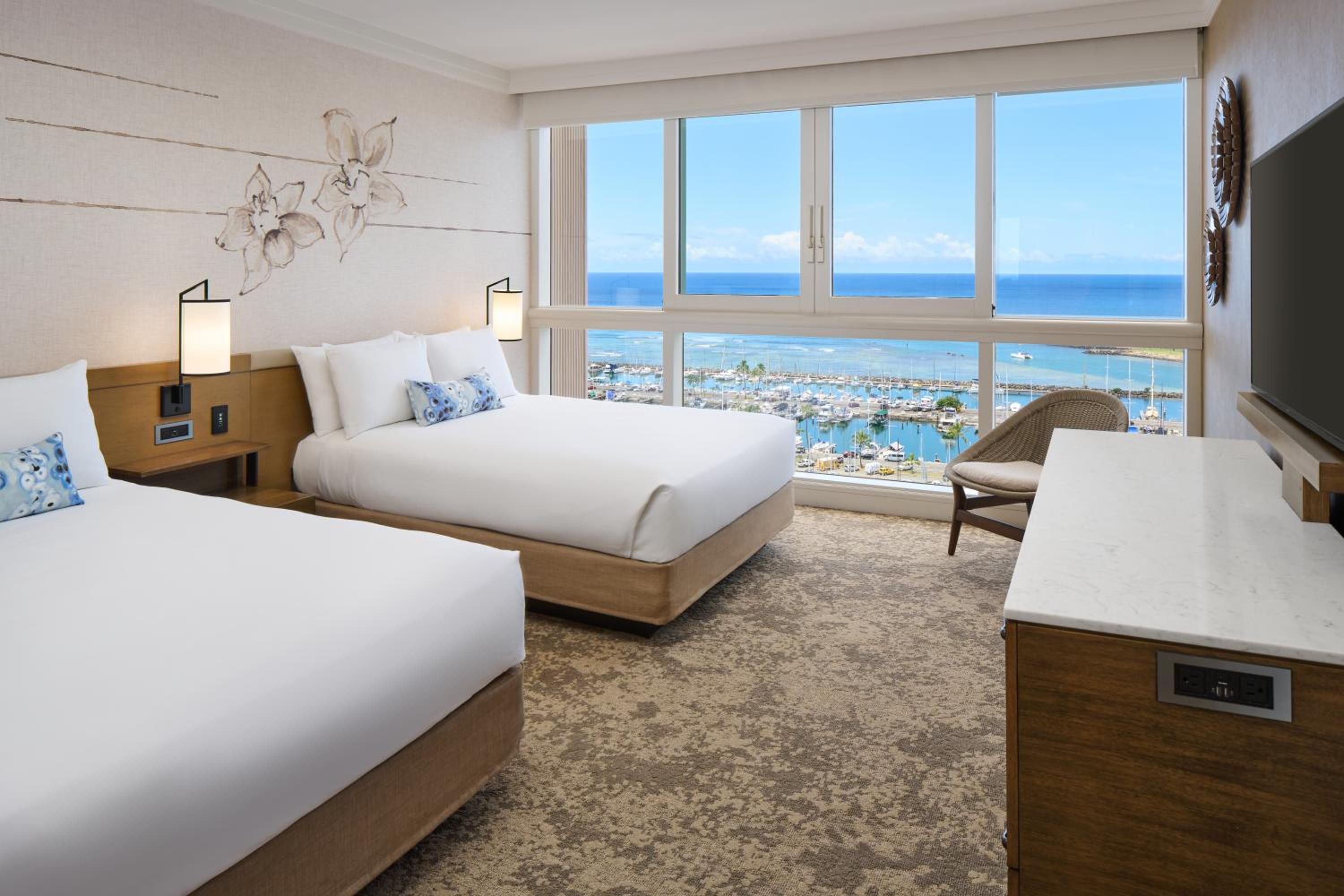 Oceanfront Club Floor - 2 Queens - Photo 1