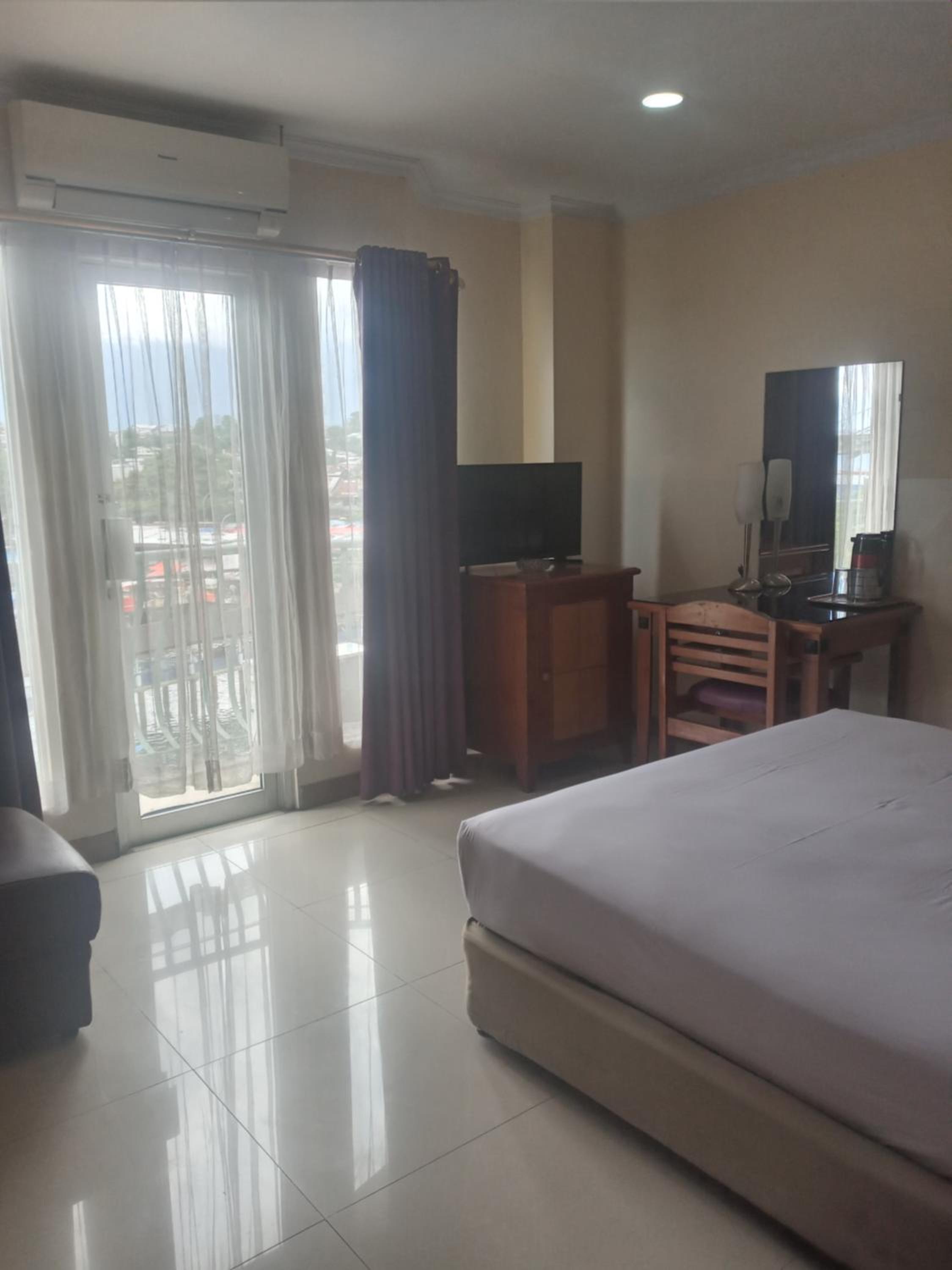 Deluxe Double Room - Photo 8