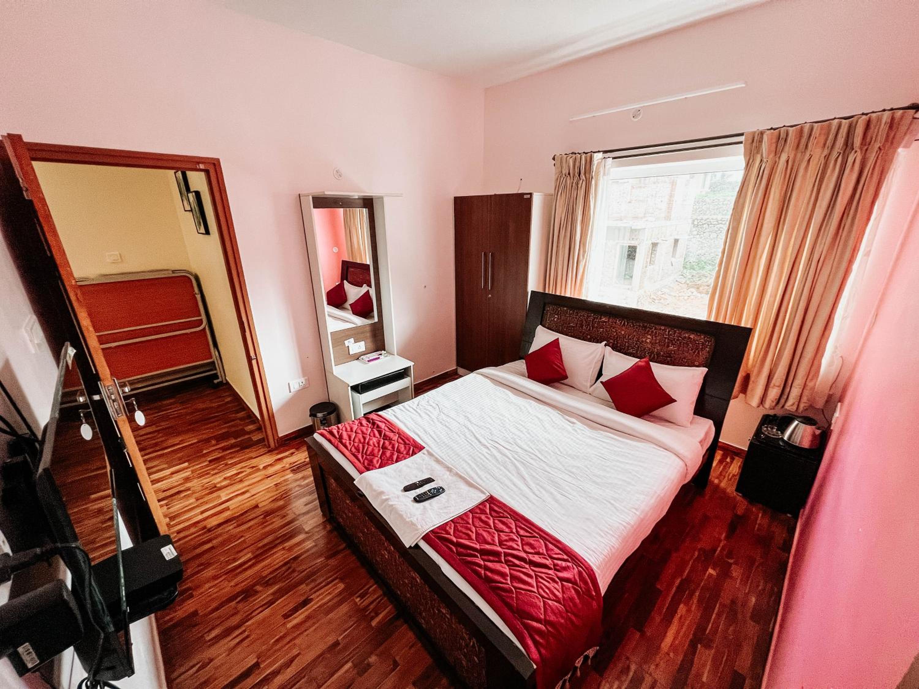 Standard Queen Room - Photo 1