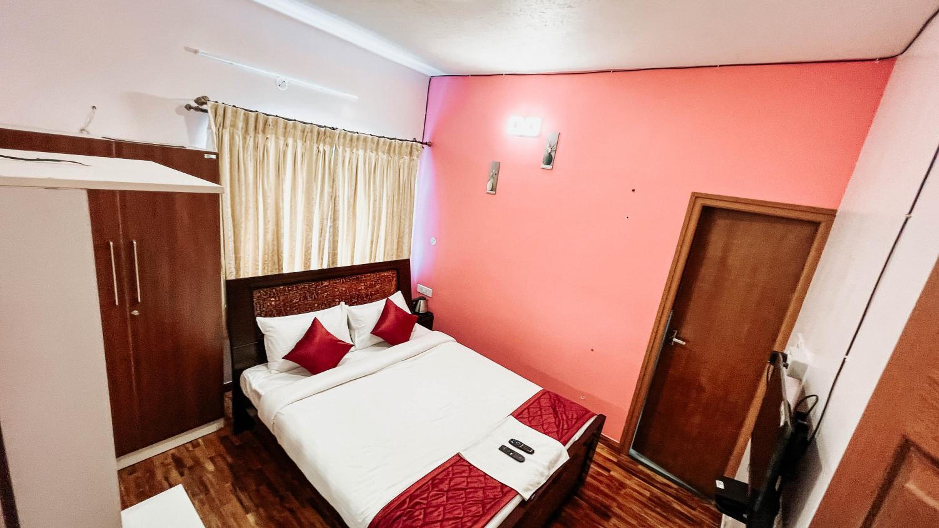 Standard Queen Room - Photo 3