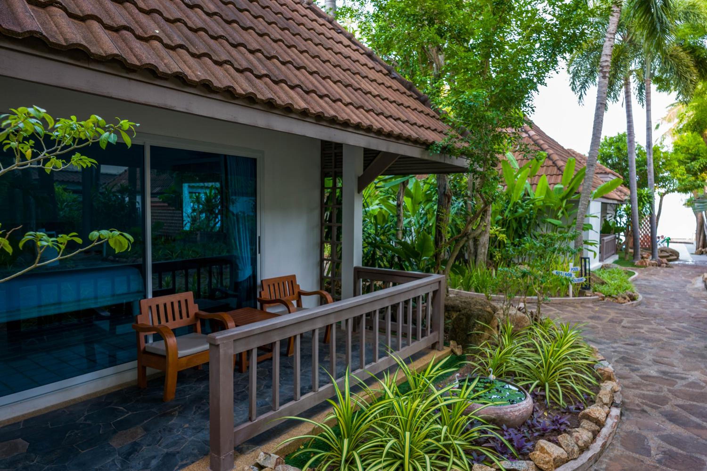 Deluxe Villa Partial View - Photo 2