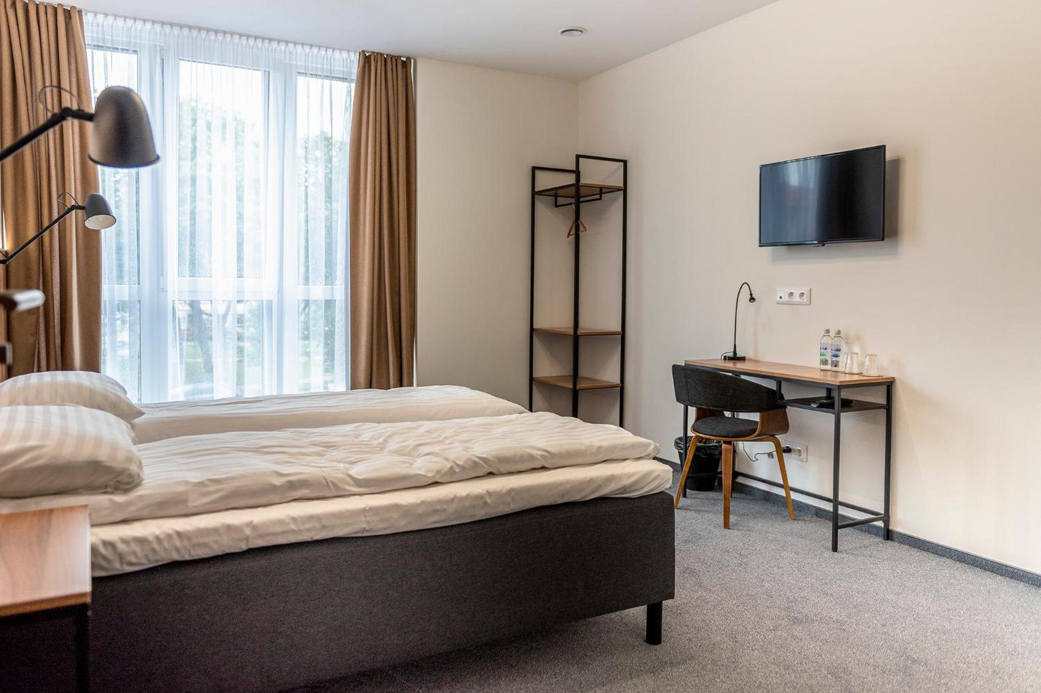 Large Double or Twin Room - Photo 2