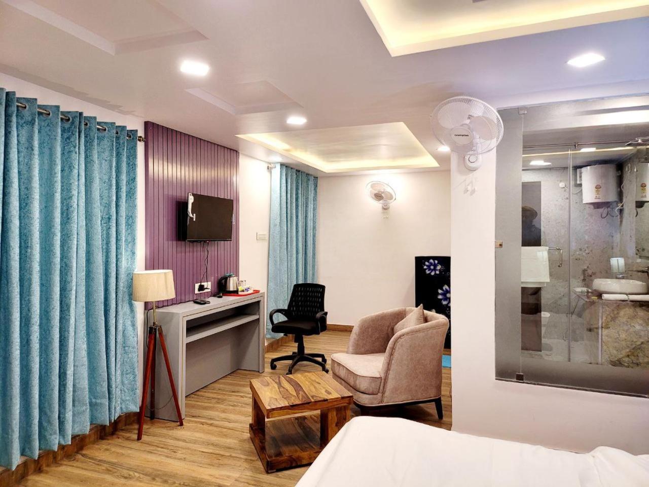 Superior King Room - Photo 1