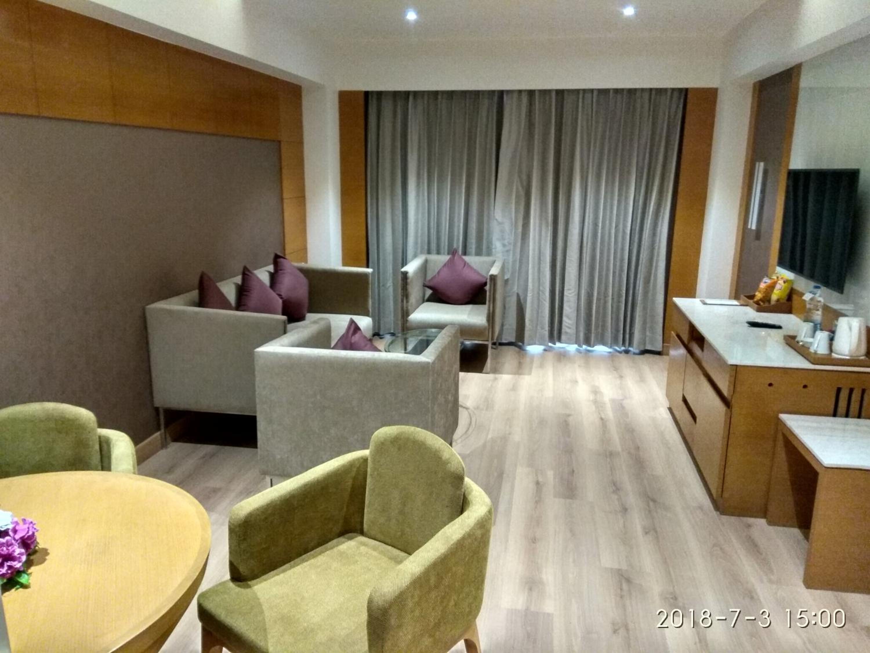 Junior Suite - King Size Bed