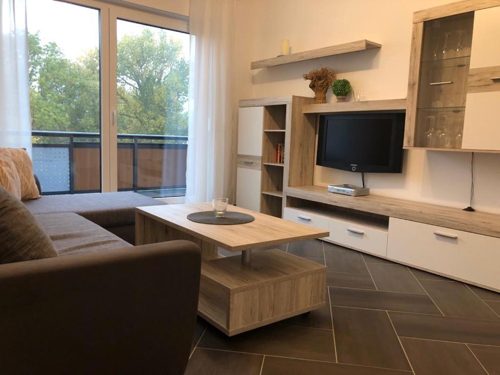 One-Bedroom Apartment - Photo 7