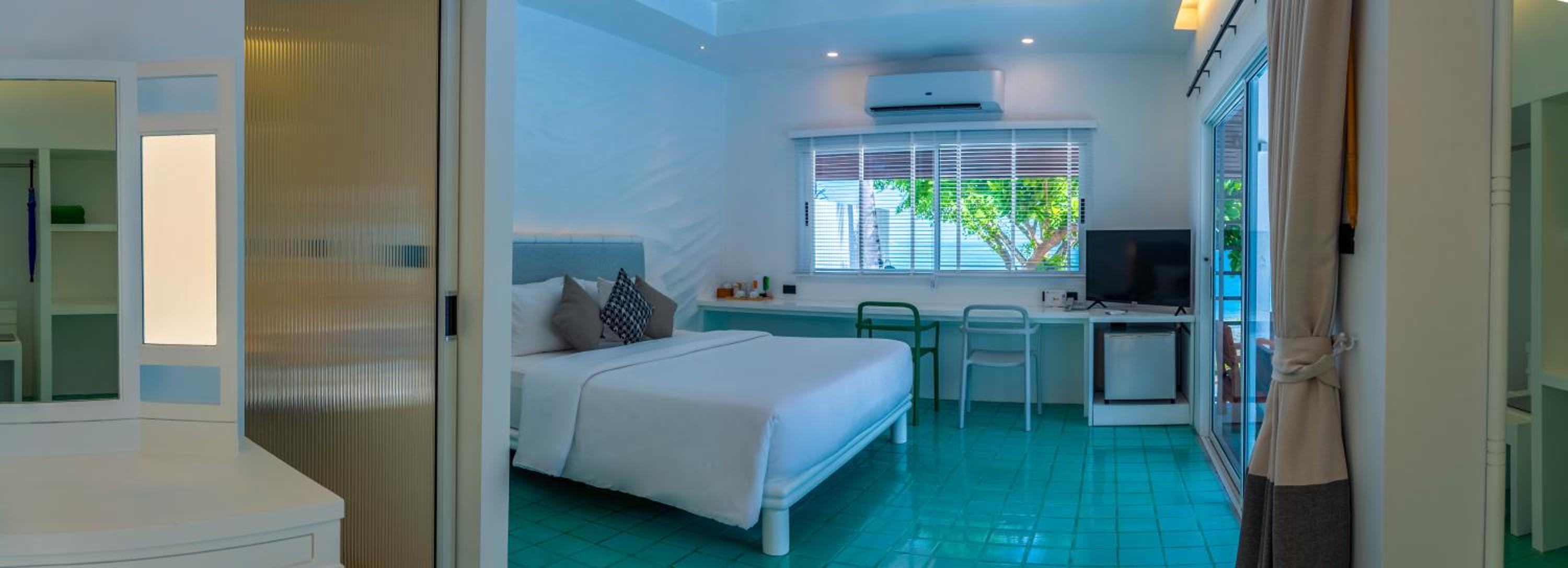 Villa - Beach Front - Photo 9