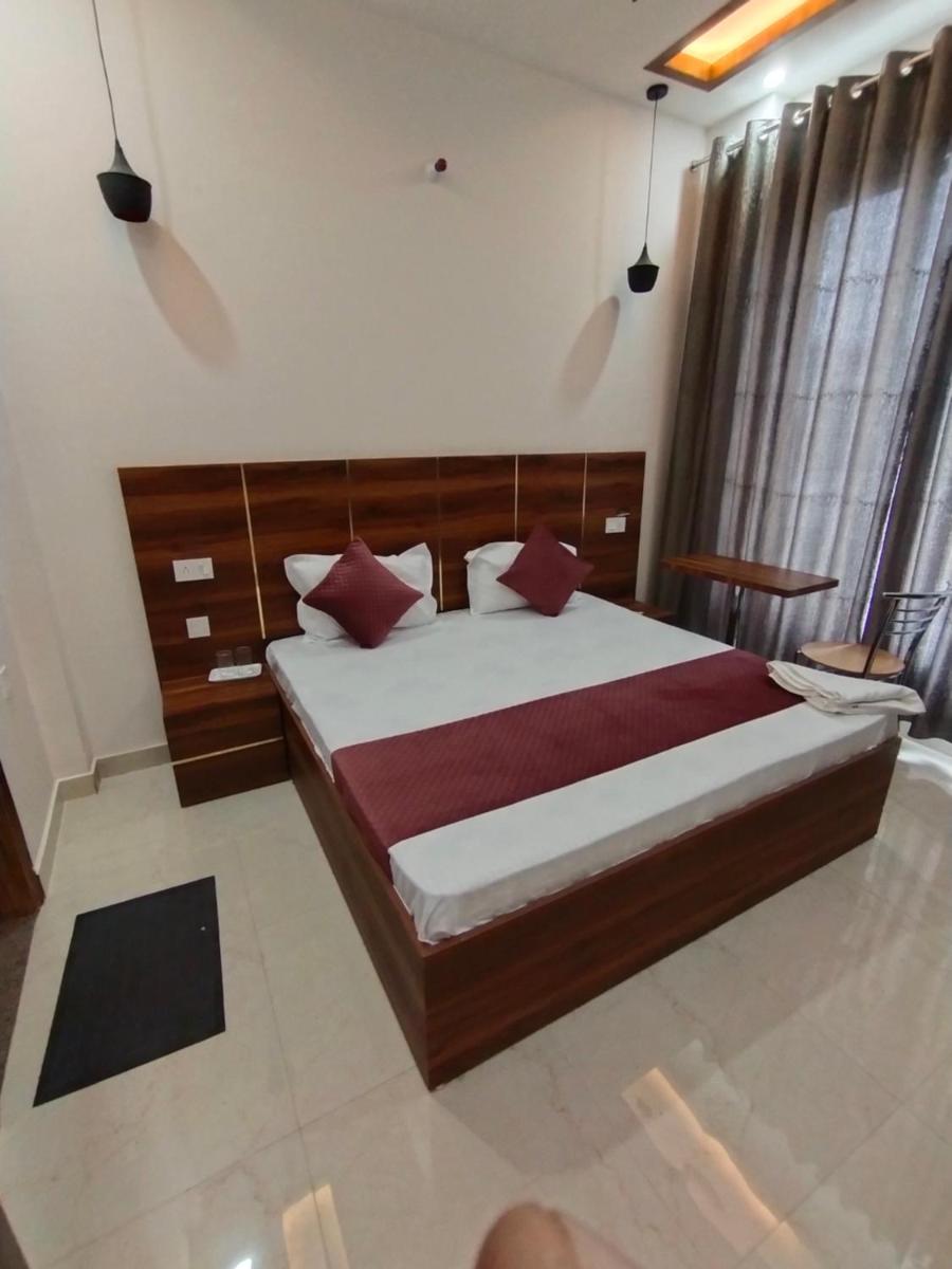 Deluxe Double Room with Shower photo 2