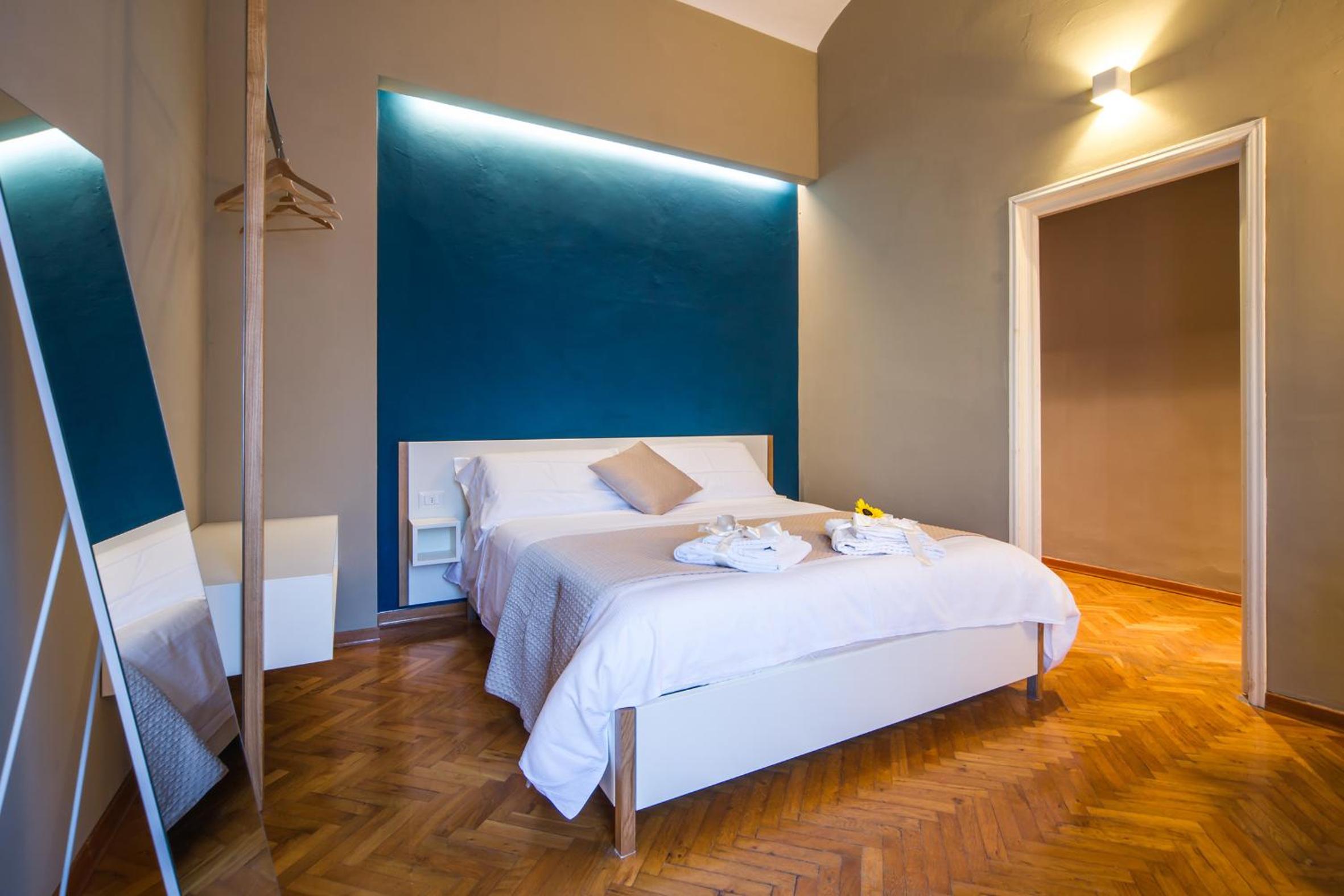 Deluxe Double Room with Balcony photo 1