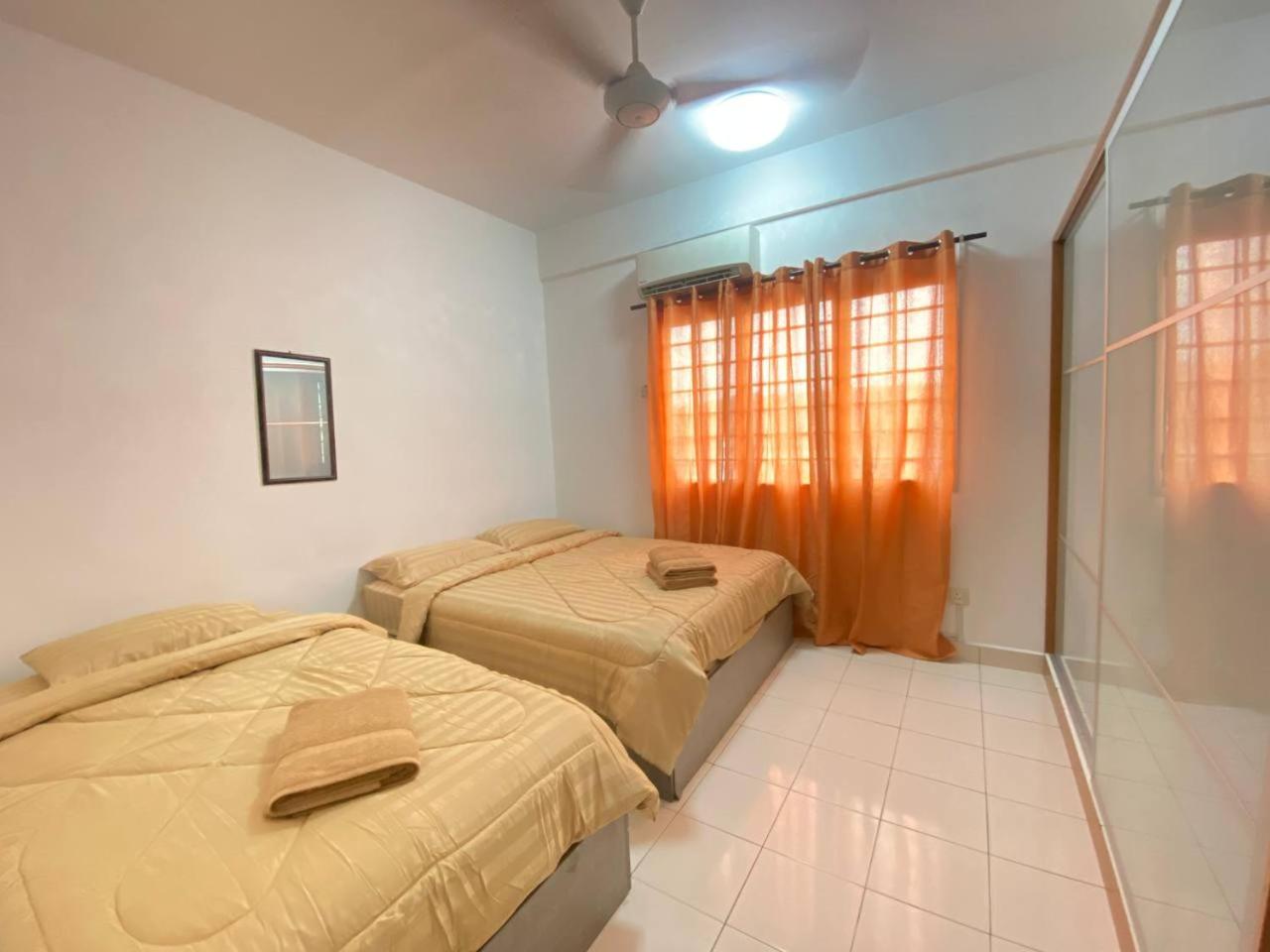 Three-Bedroom Apartment photo 3