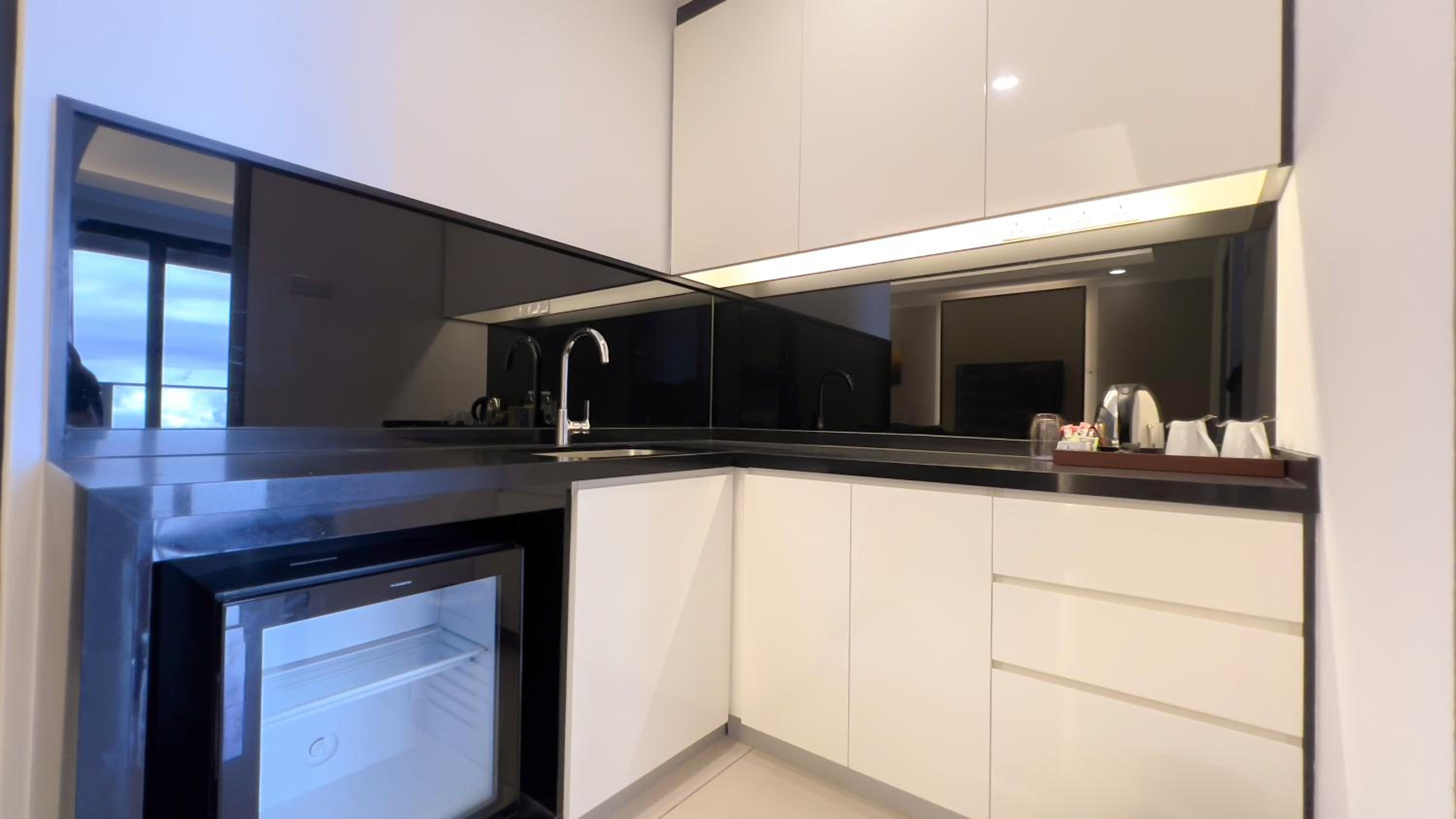 Two-Bedroom Suite - Photo 17