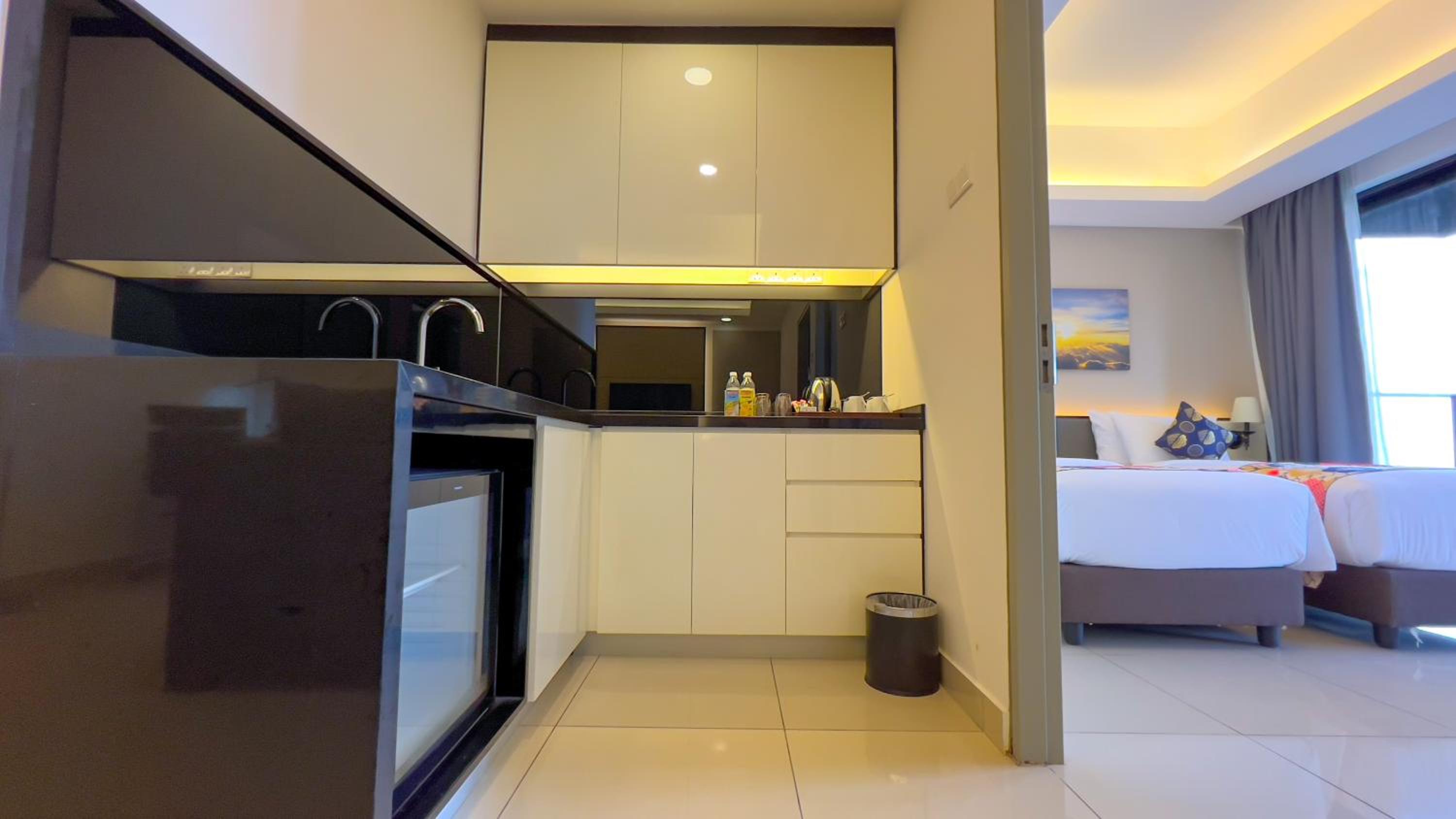 Two-Bedroom Suite - Photo 28