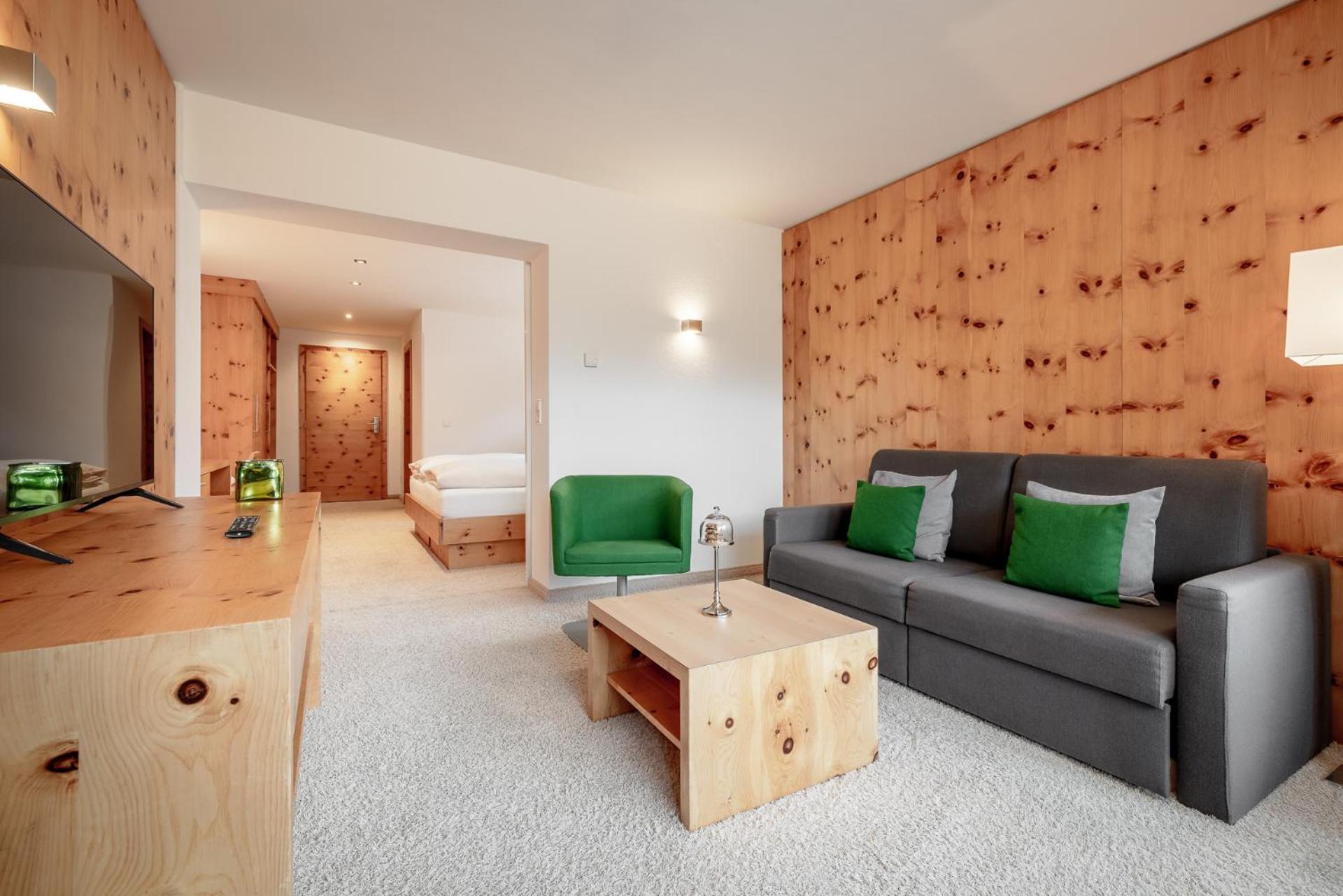 Deluxe Suite photo 3