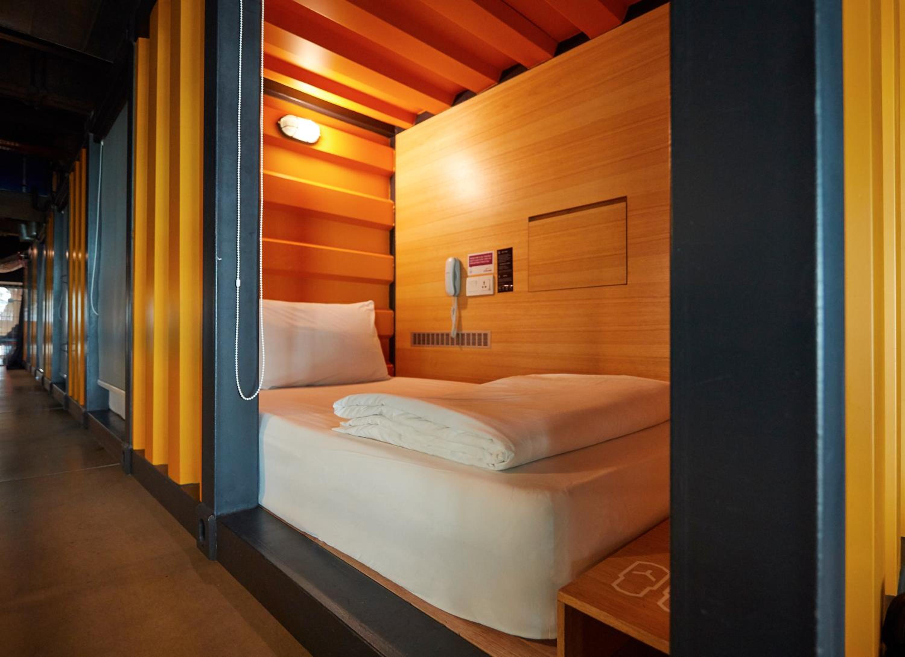Capsule Mixed (Check-In between 2000 - 0400 (12 hours stay)