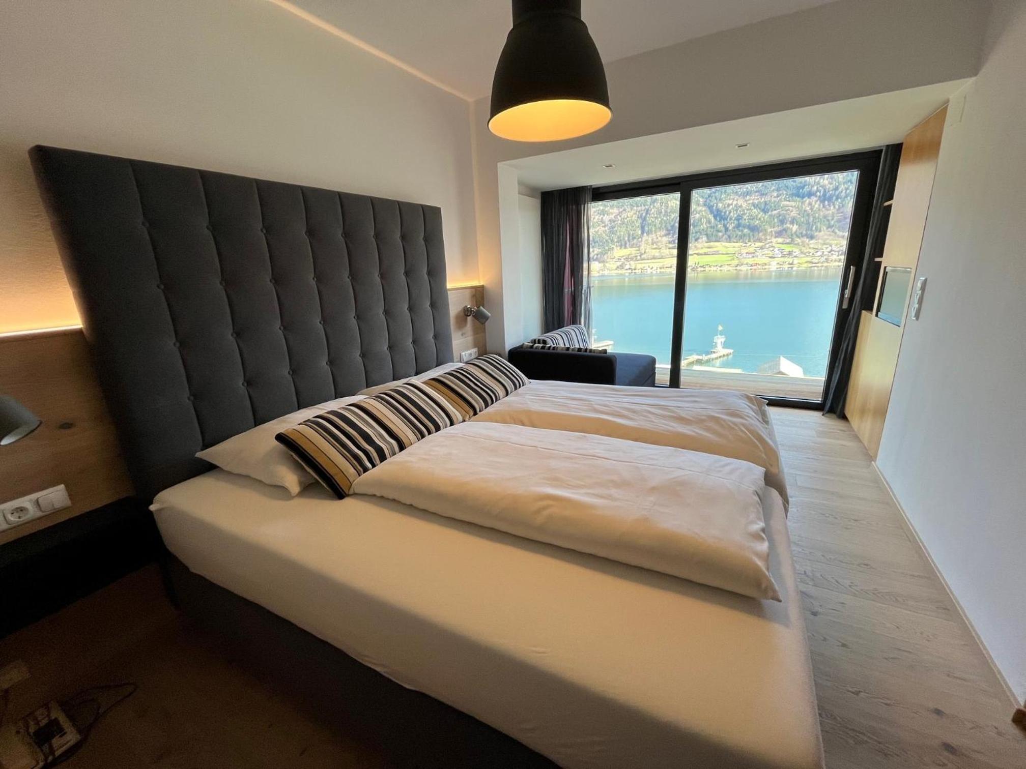 Double Room with Balcony and Lake View photo 1