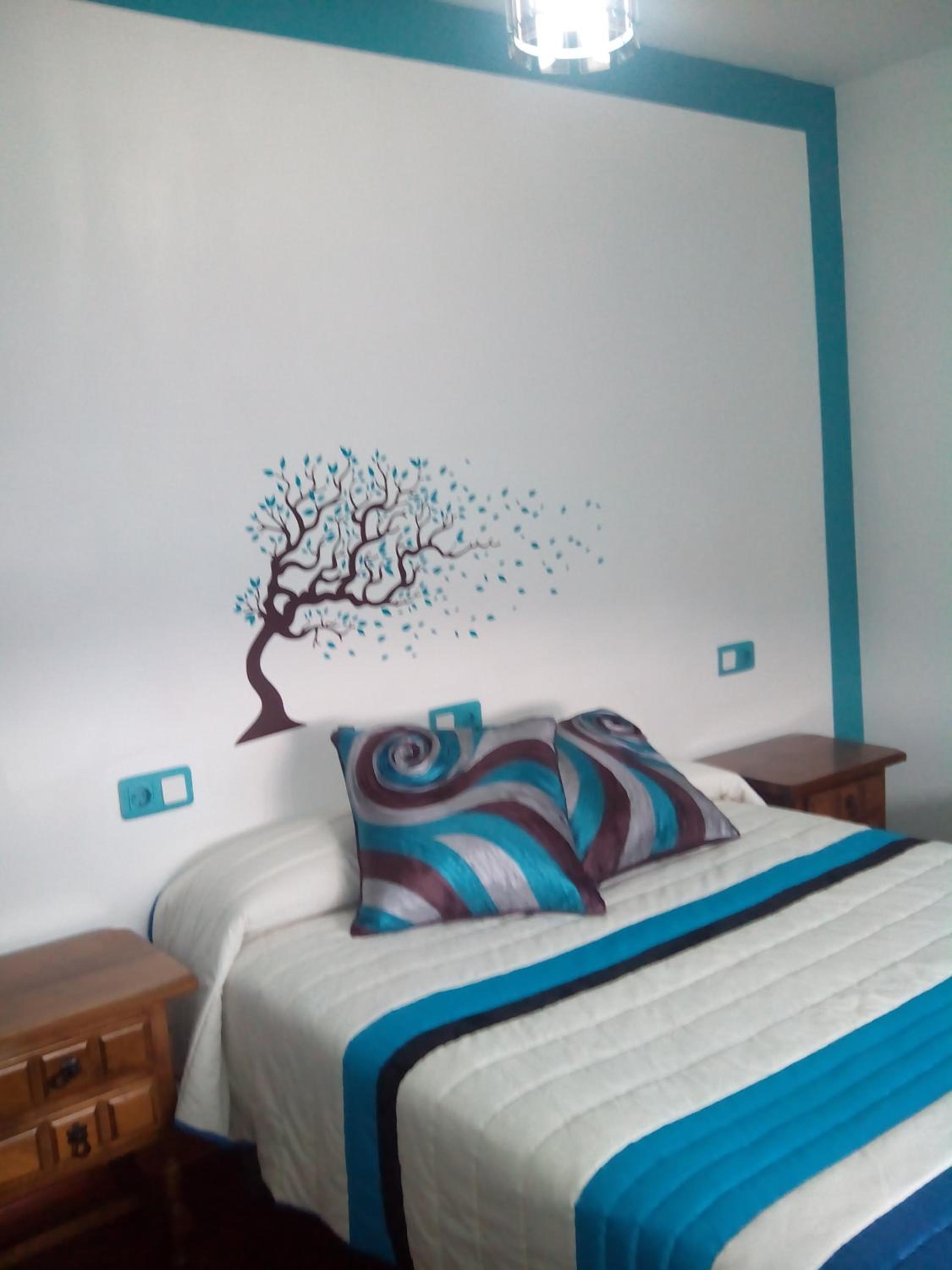 Double or Twin Room - Photo 8