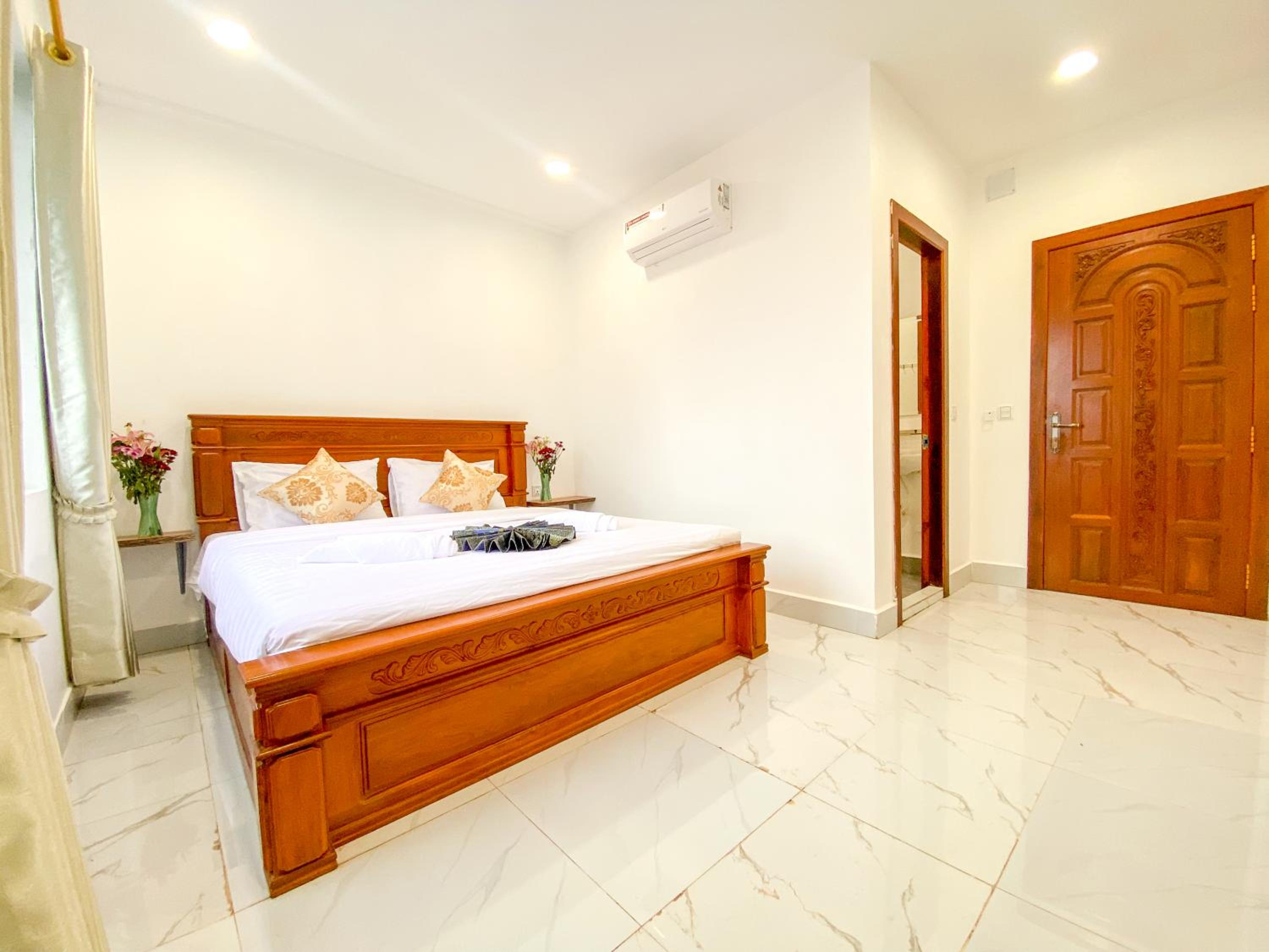 Standard Double Room - Photo 8
