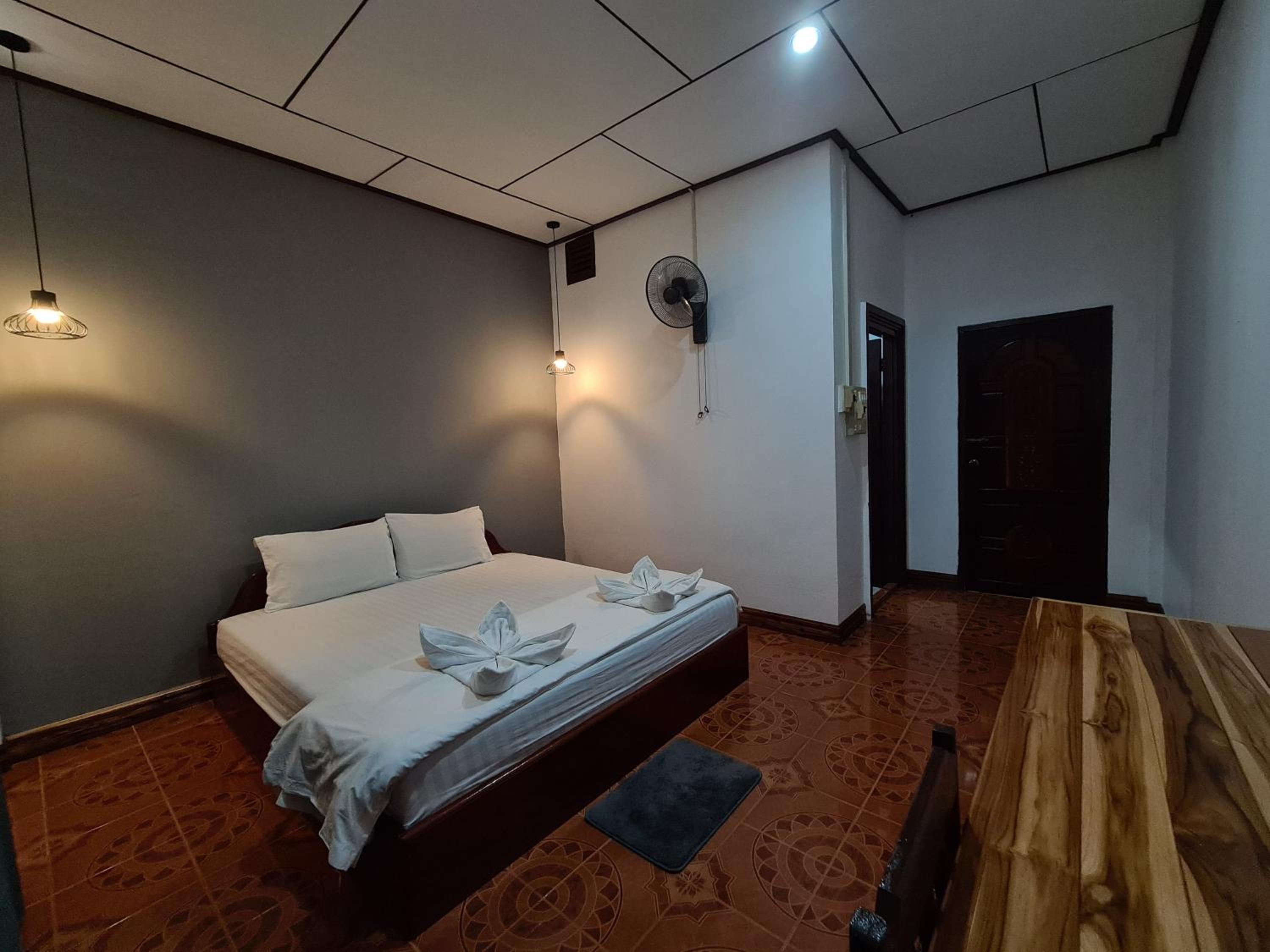 Queen Room photo 3