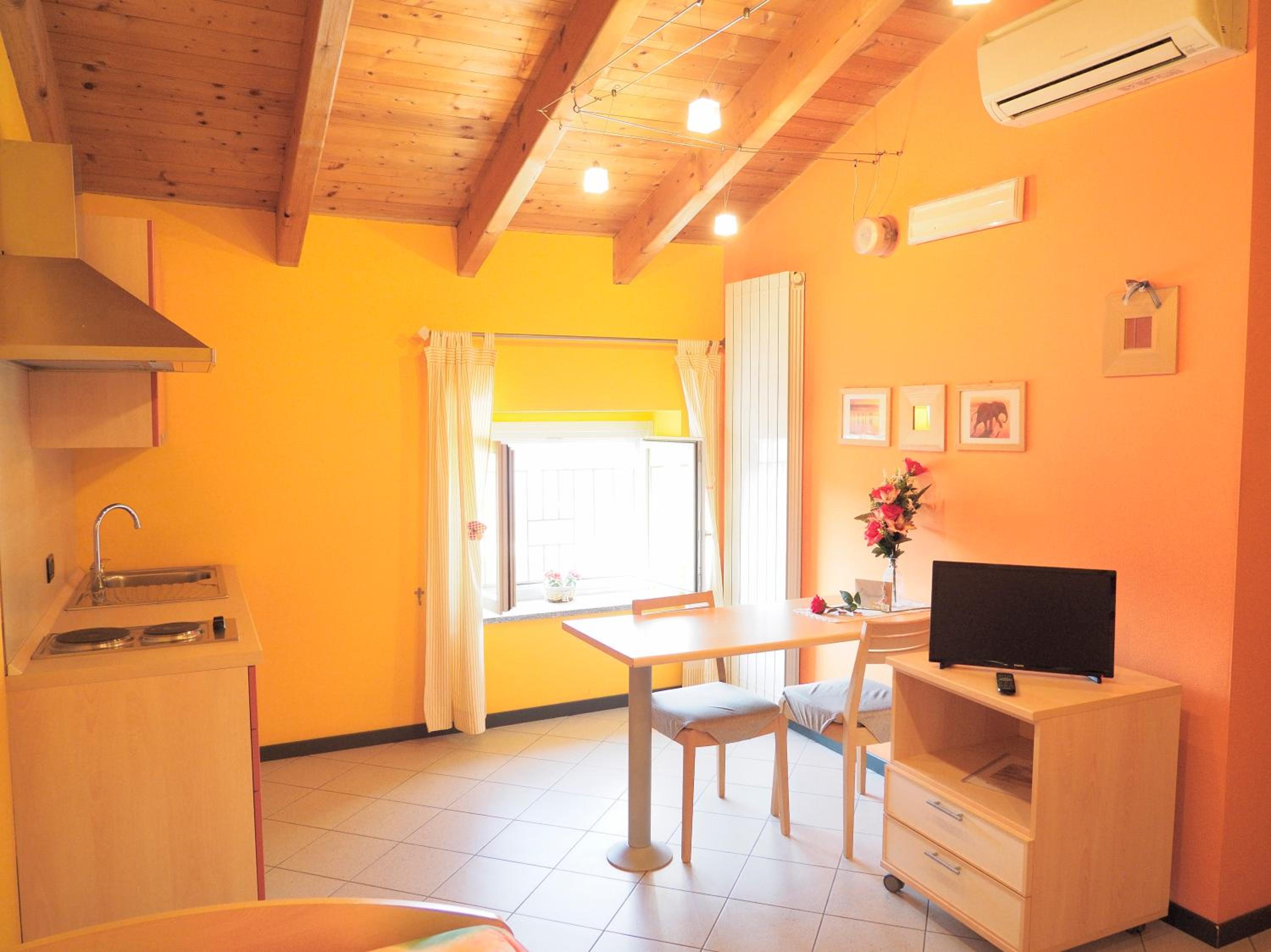 Twin Room - Photo 6