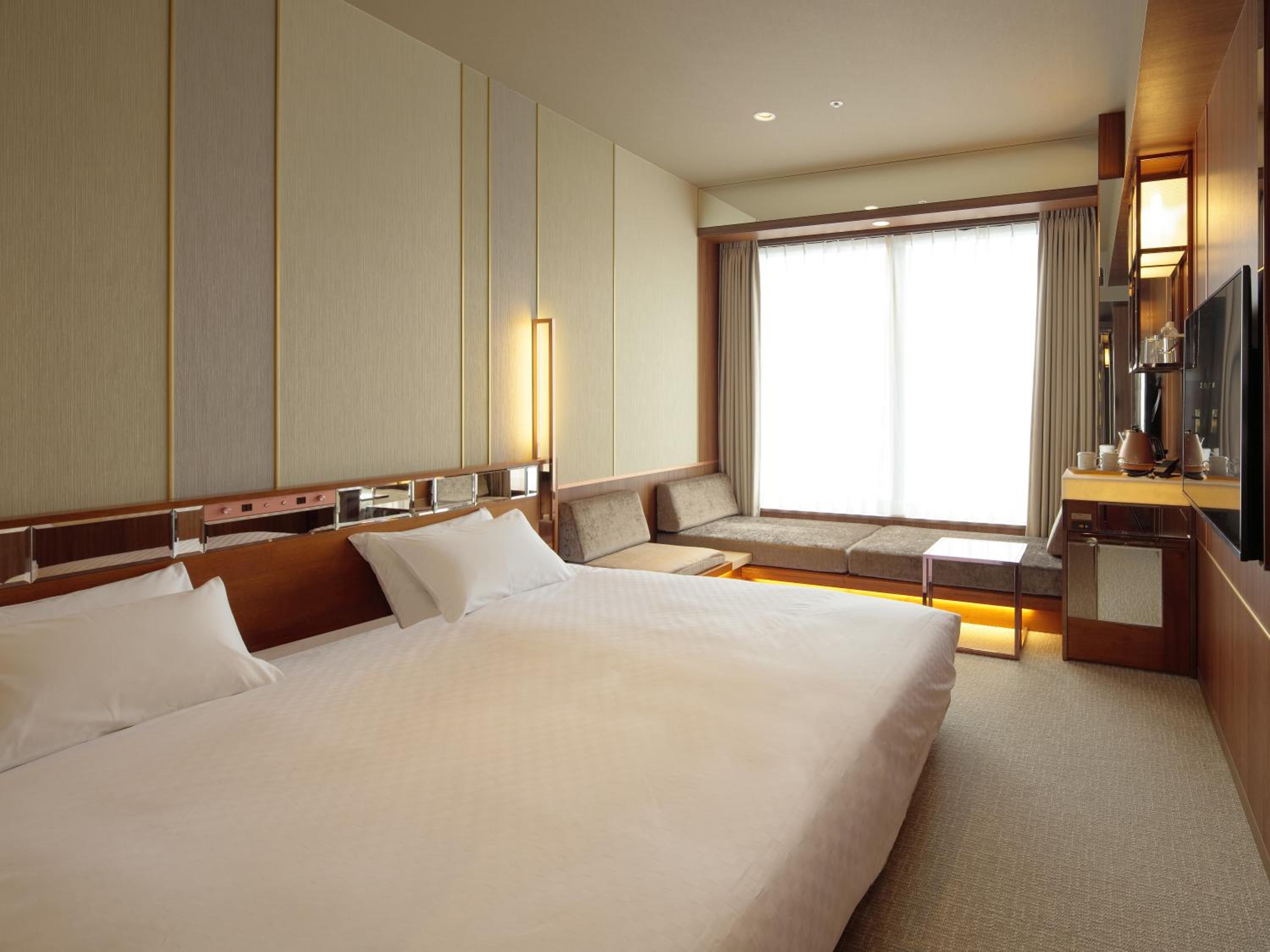 King Room - Non-Smoking - Photo 1