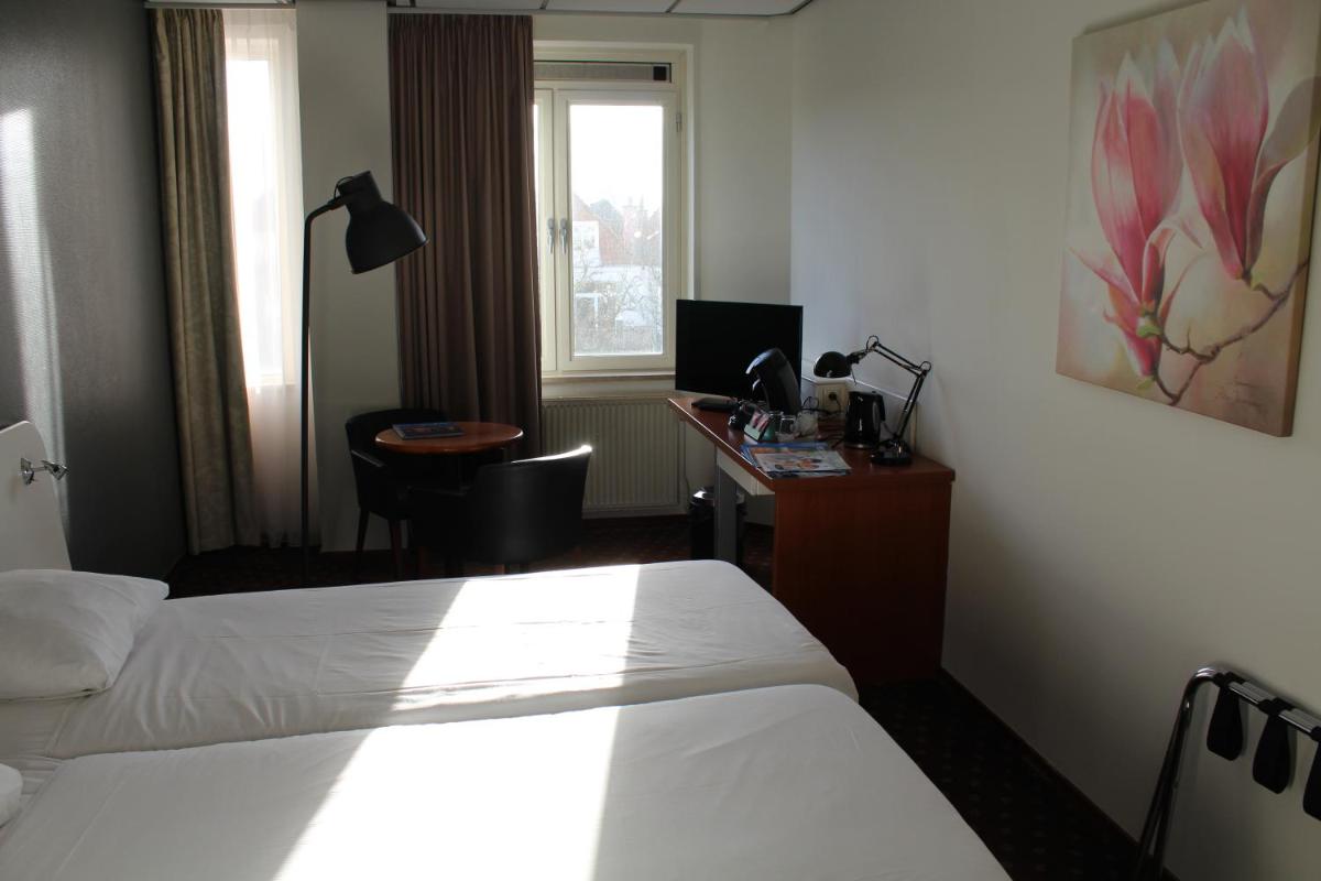 Standard Double or Twin Room photo 2