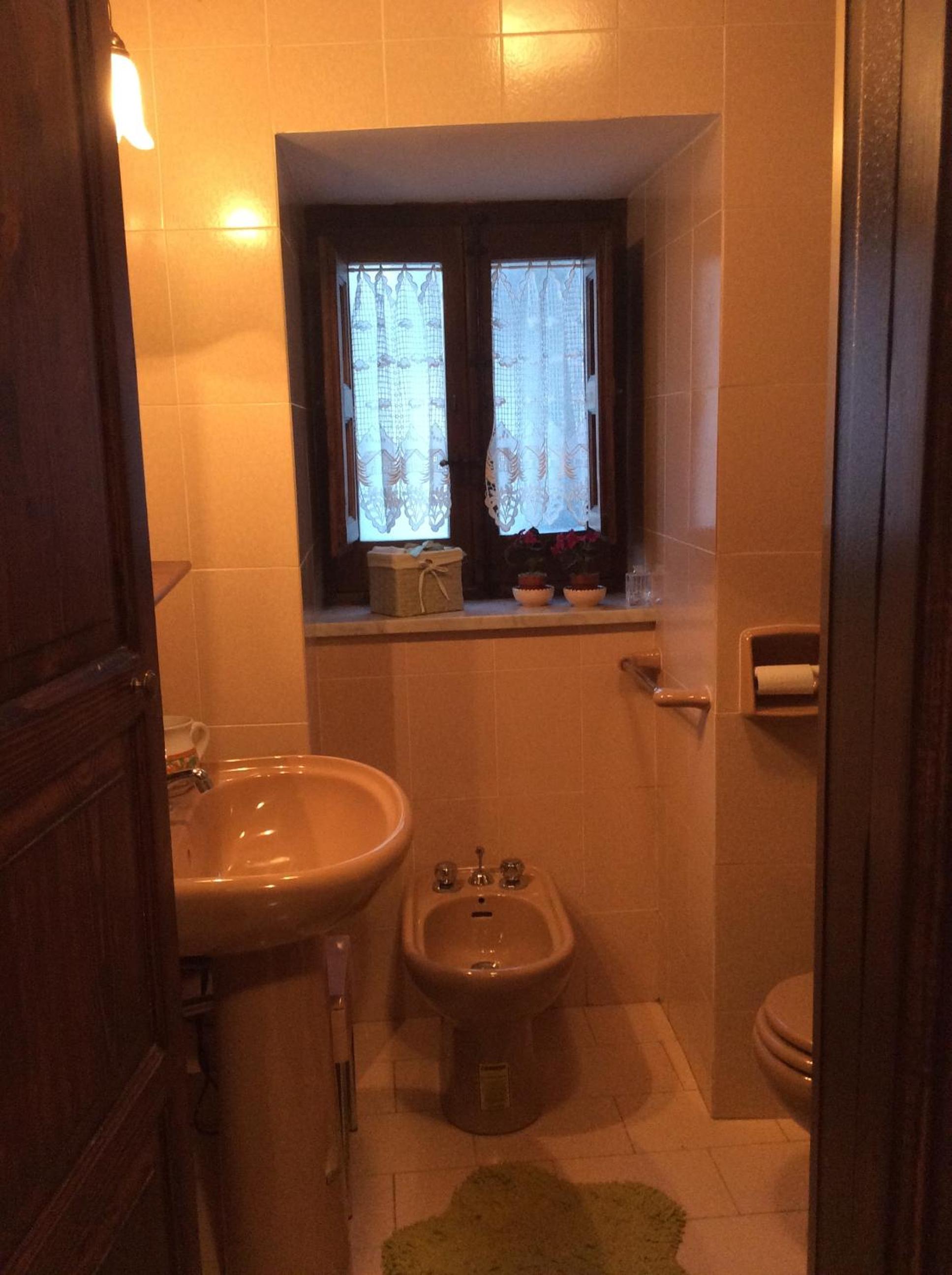 Double or Twin Room - Photo 8