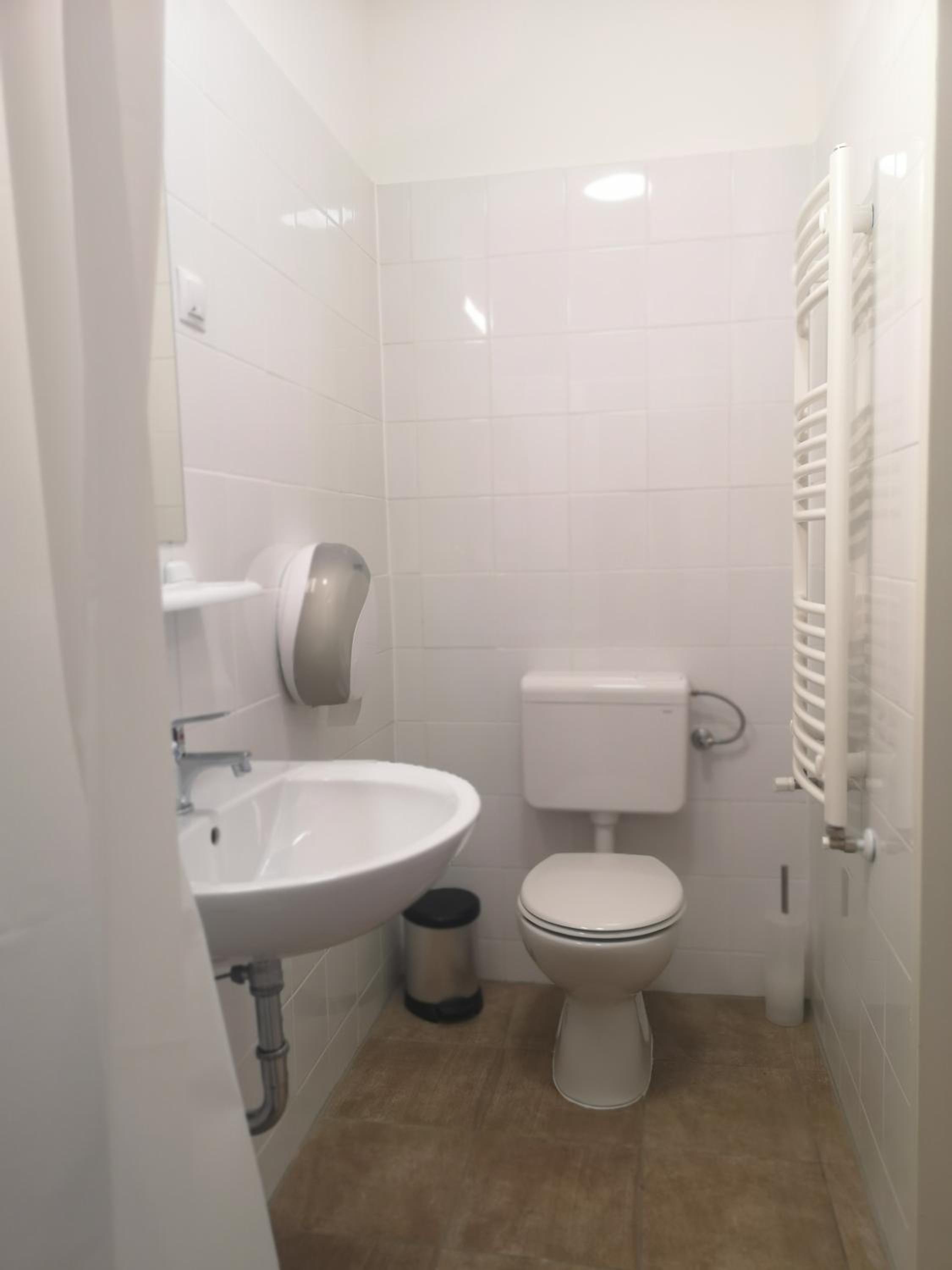 Triple Room with Private Bathroom photo 2