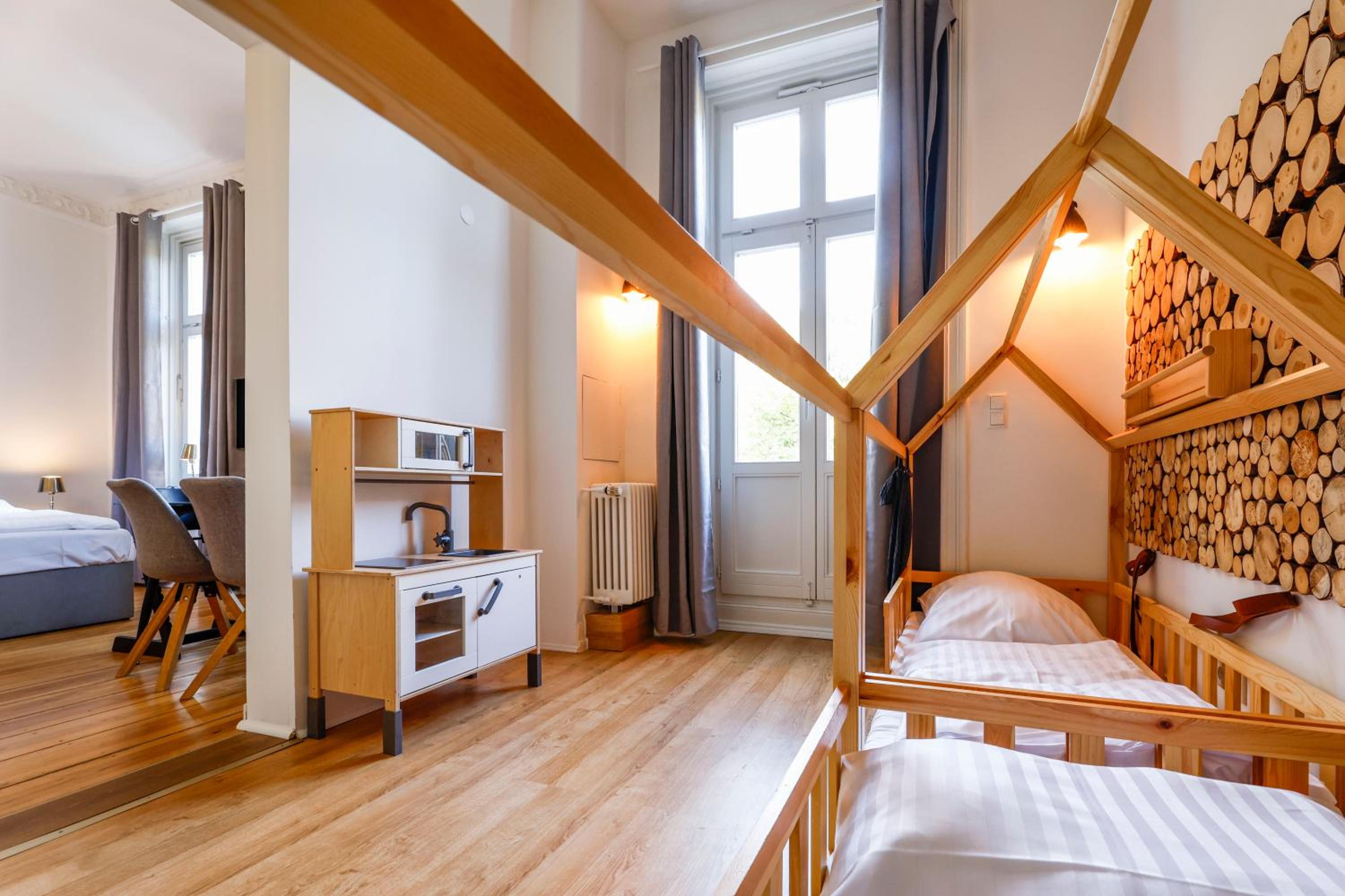 Family Junior Suite - Photo 17