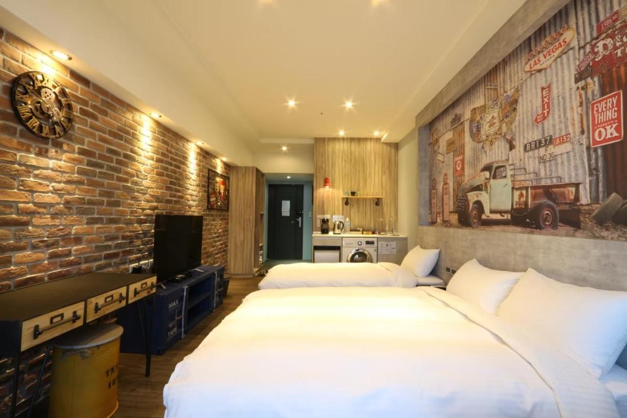 Triple Room with City View
