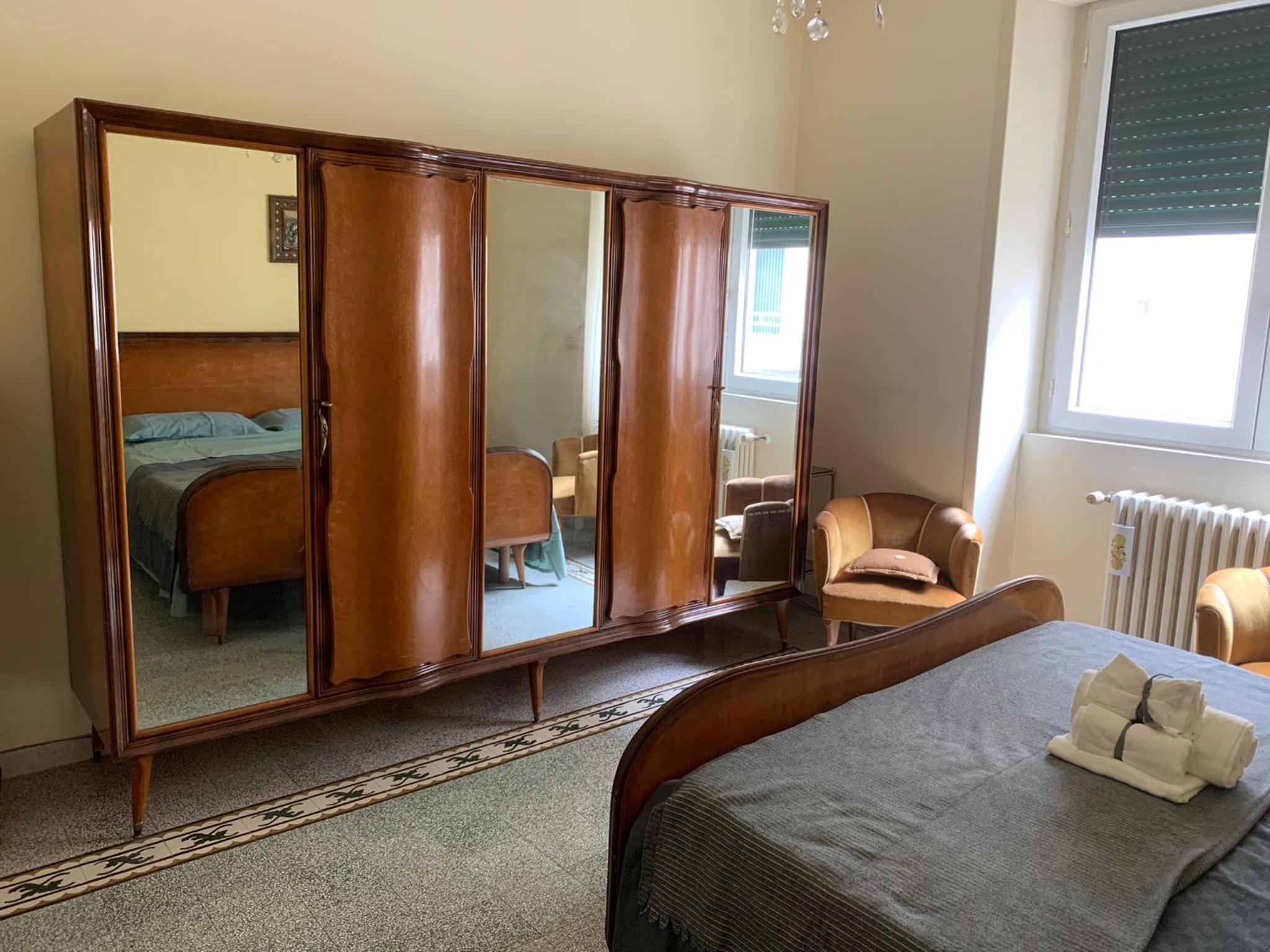Large Double Room photo 3